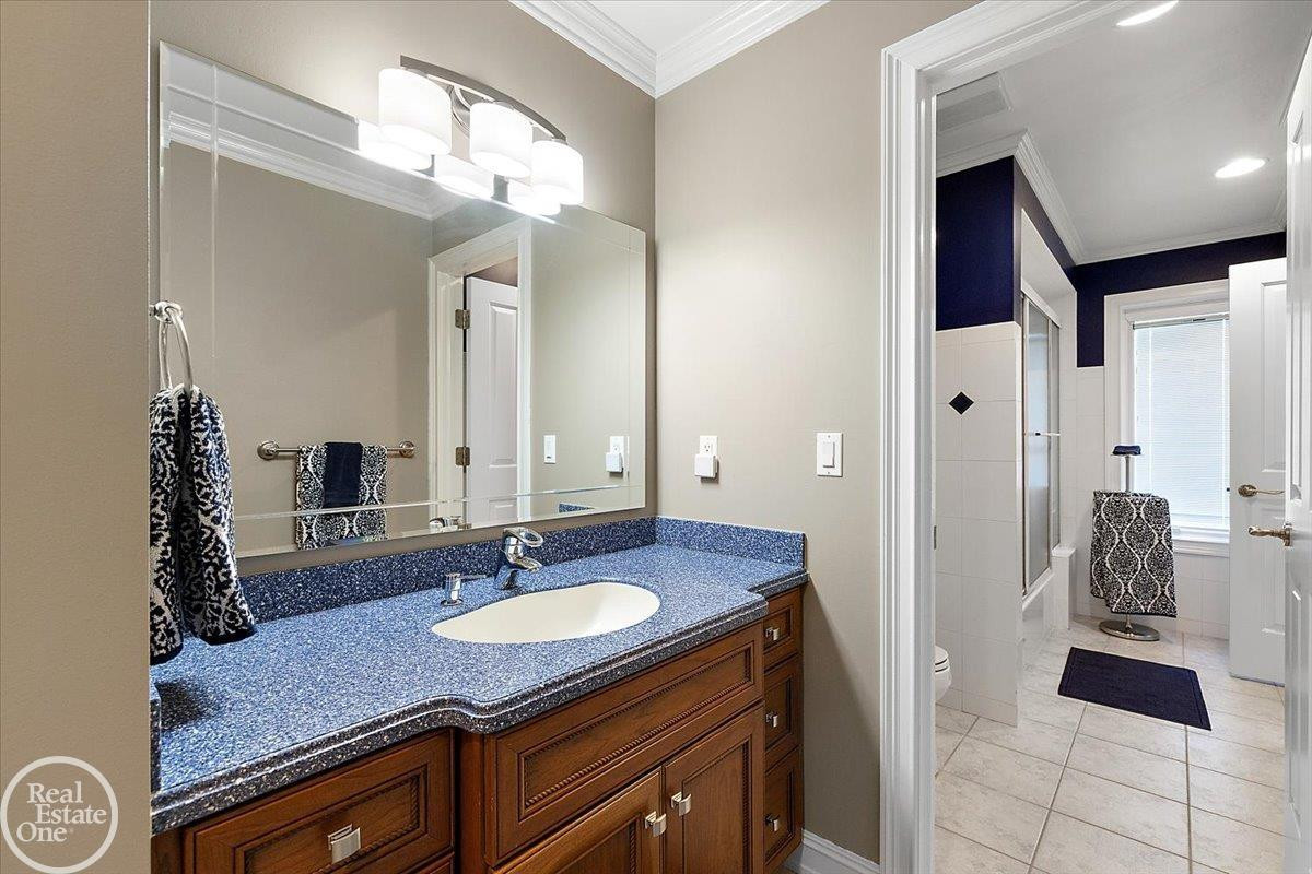 49515 Regatta Street, MI, 48047