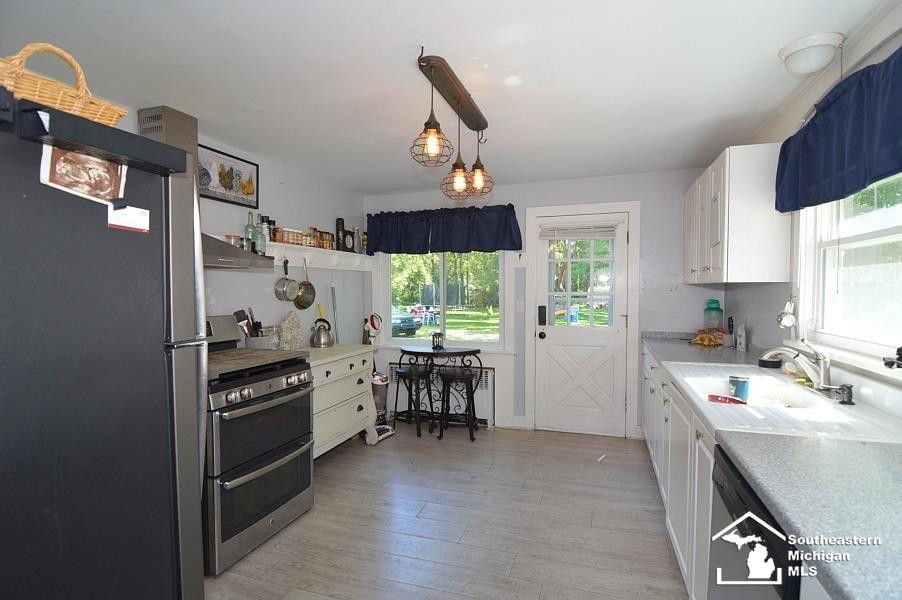 7808 Lewis Avenue, Temperance, MI 48182 — Photo 2