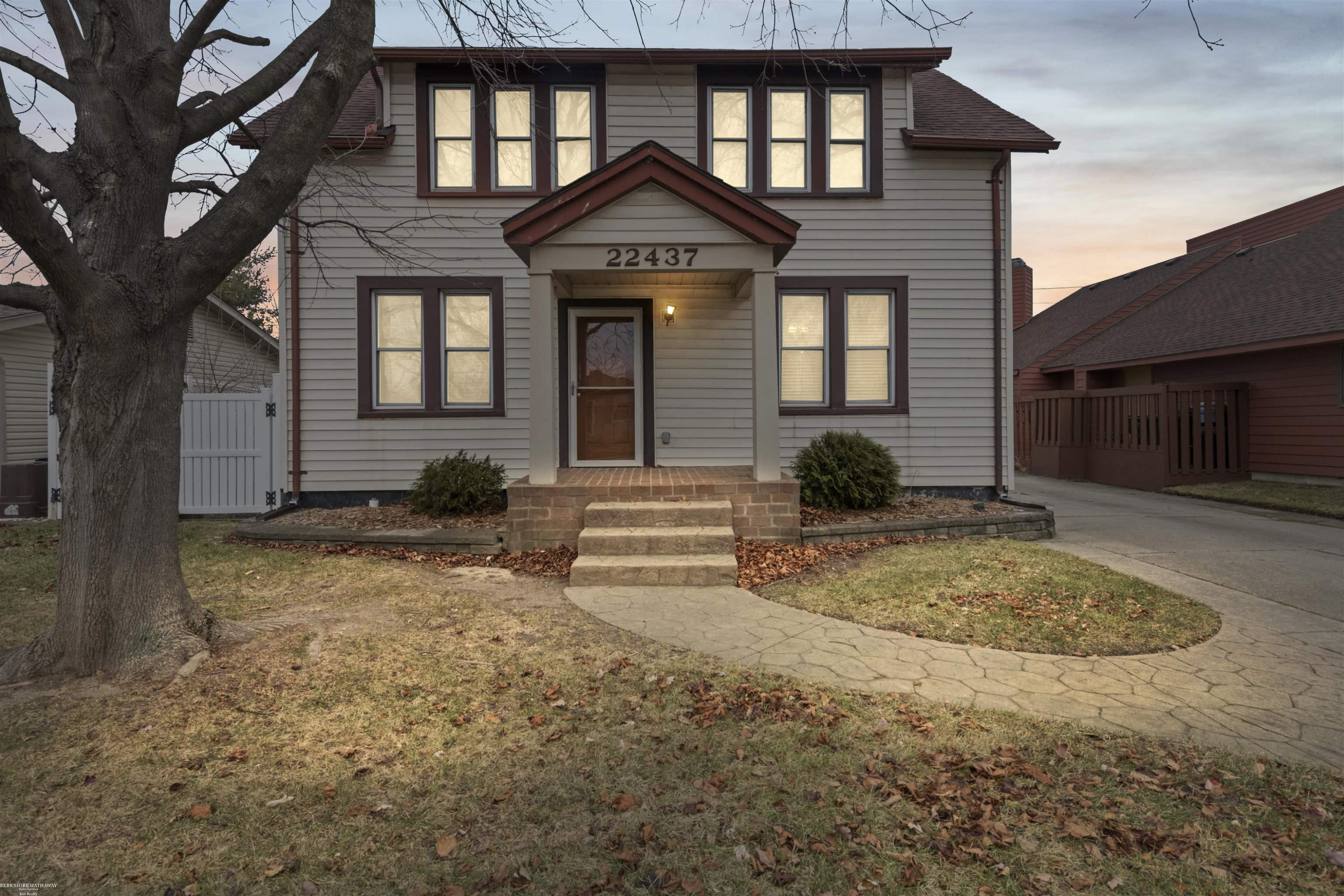 22437 Milner Street, Saint Clair Shores, MI 48081 — Photo 2