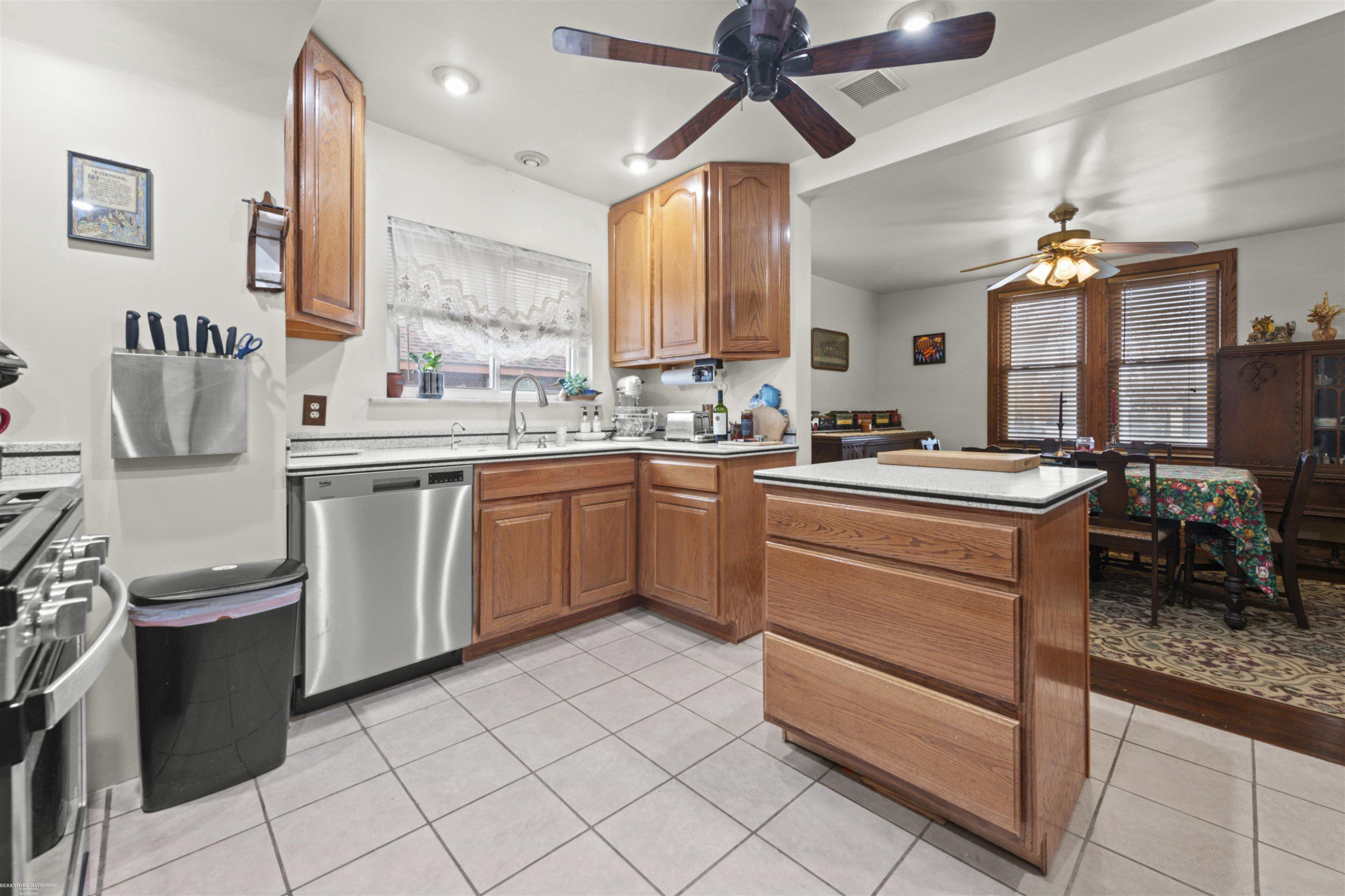 22437 Milner Street, Saint Clair Shores, MI 48081 — Photo 11