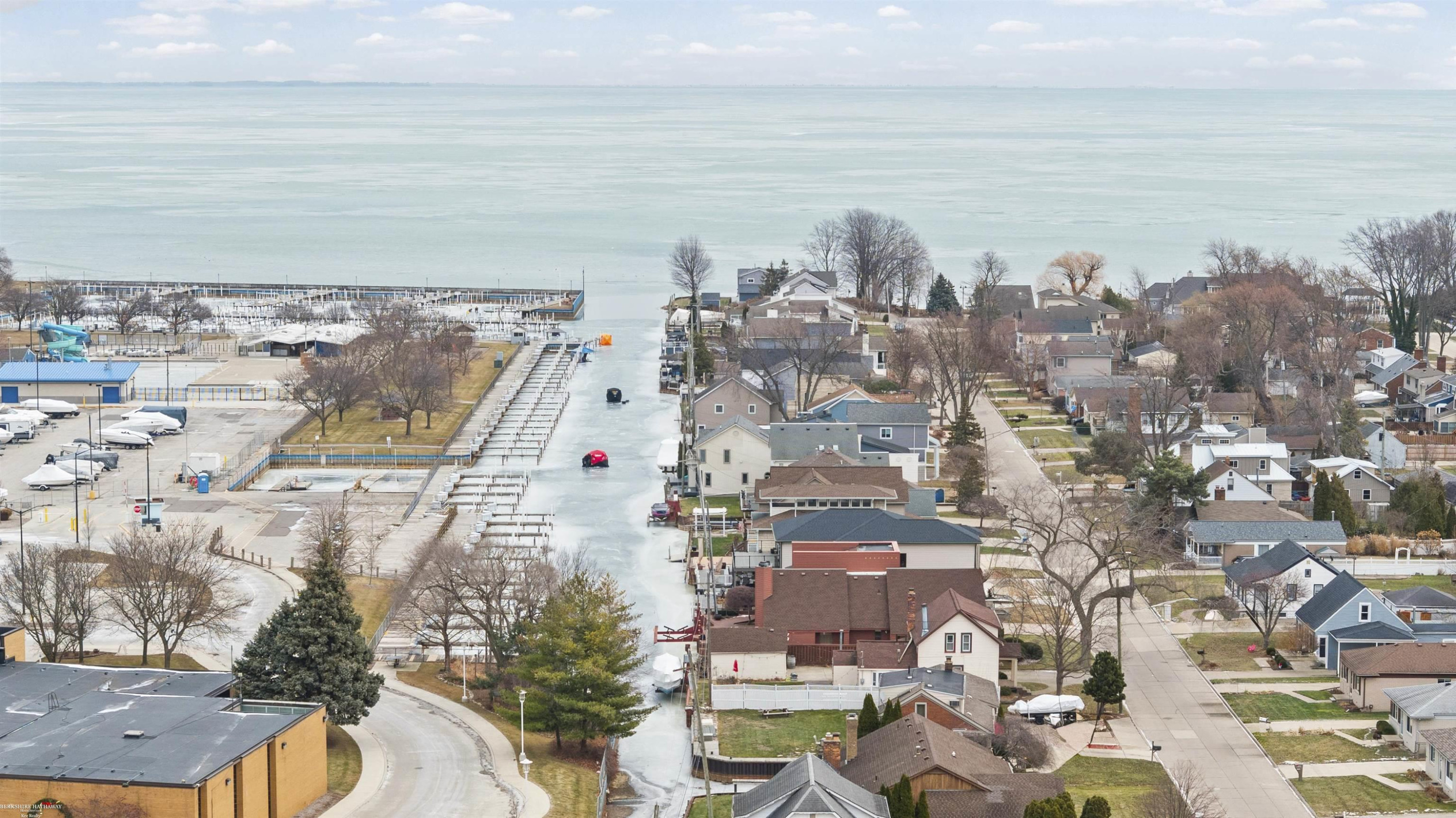 22437 Milner Street, Saint Clair Shores, MI 48081 — Photo 39