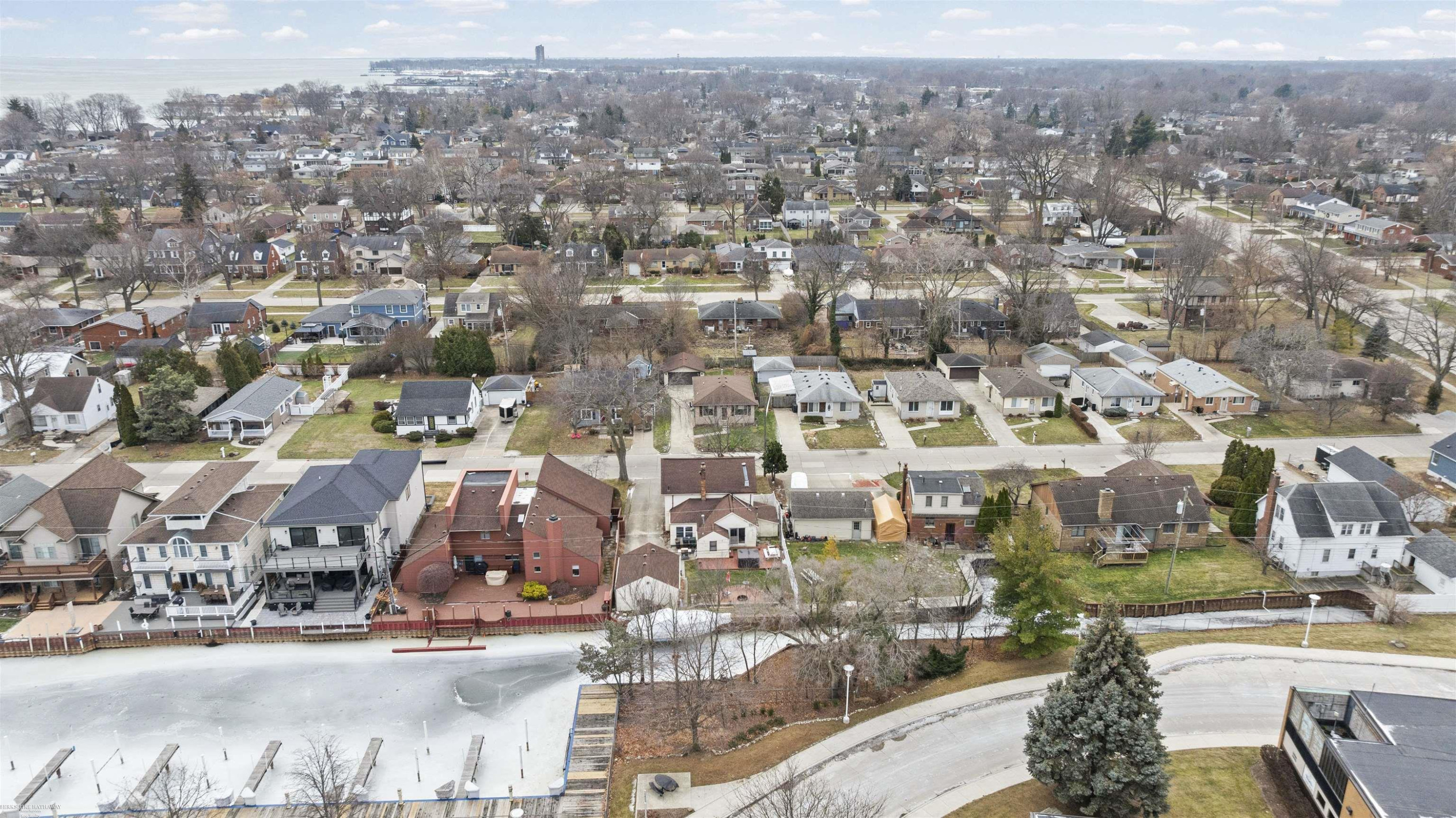 22437 Milner Street, Saint Clair Shores, MI 48081 — Photo 44