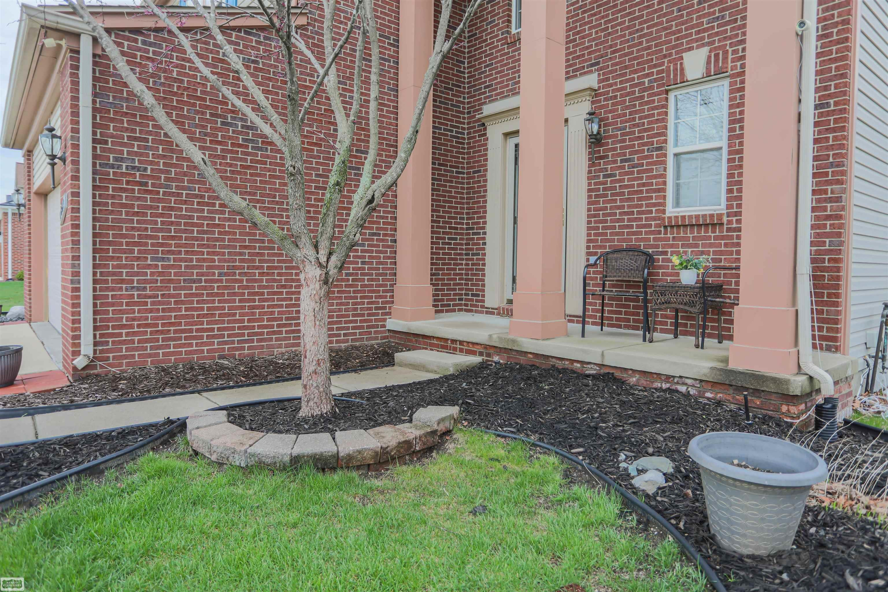 17889 Troon Trail, MI 48042 — Photo 3