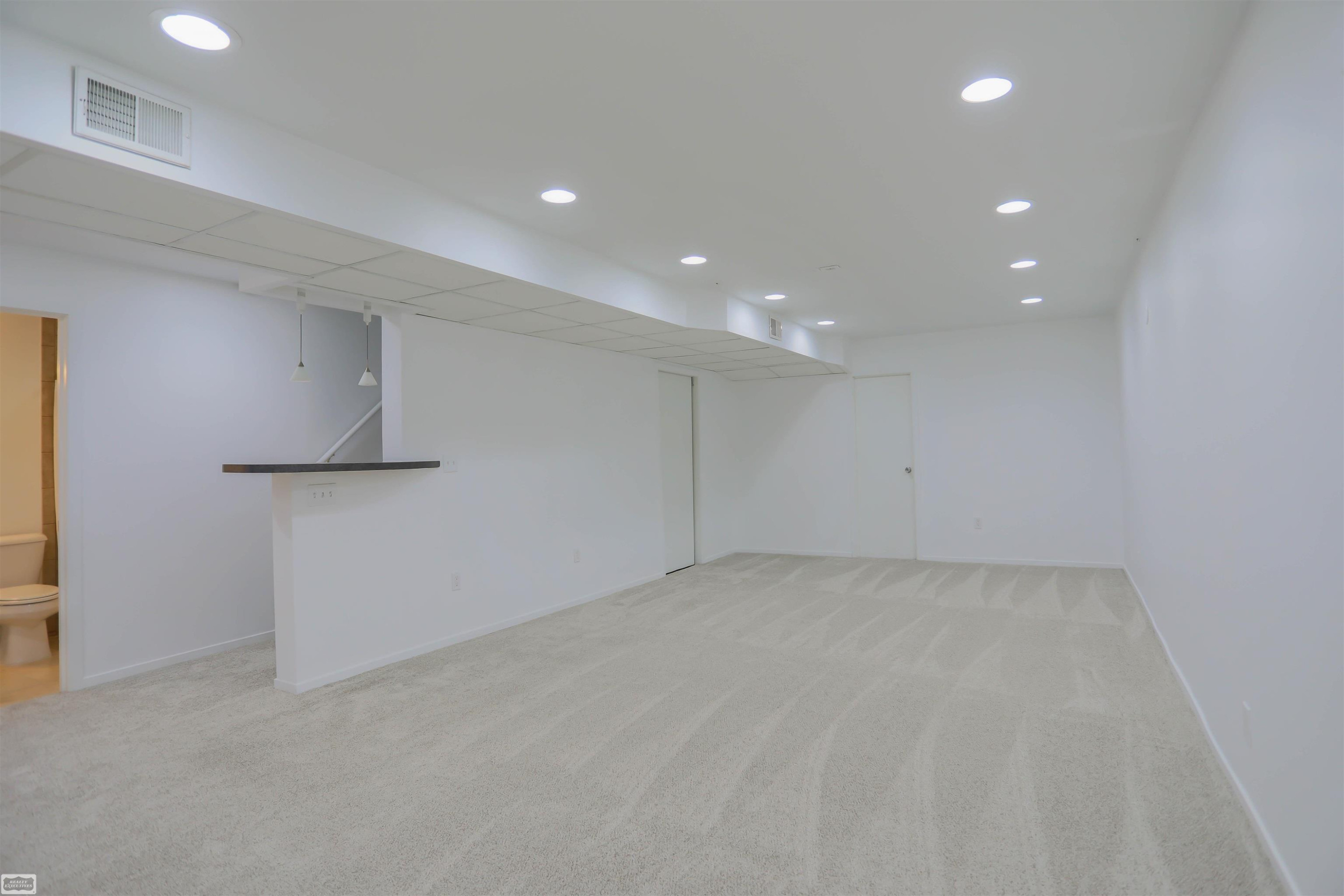 17889 Troon Trail, MI 48042 — Photo 10