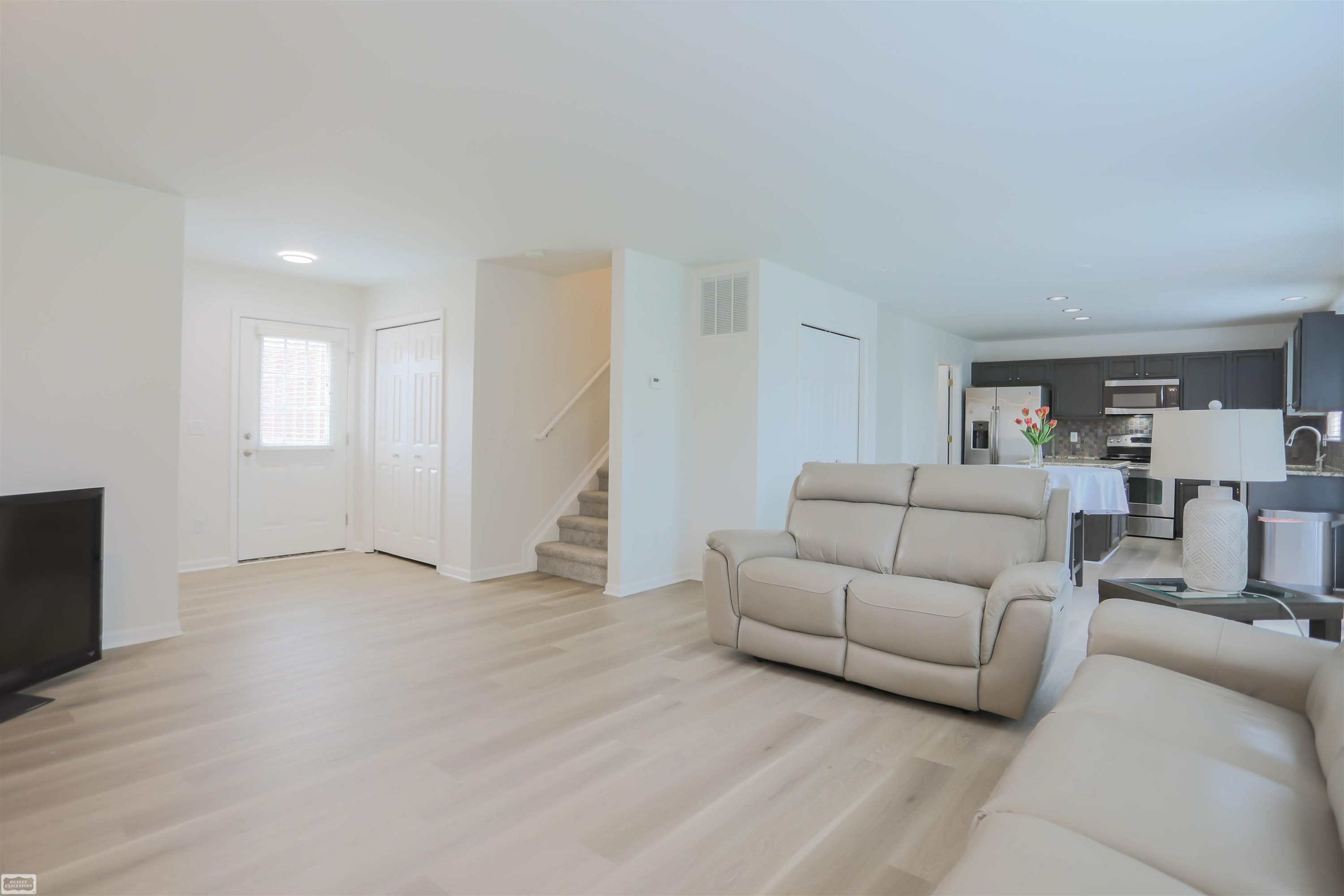17889 Troon Trail, MI 48042 — Photo 17