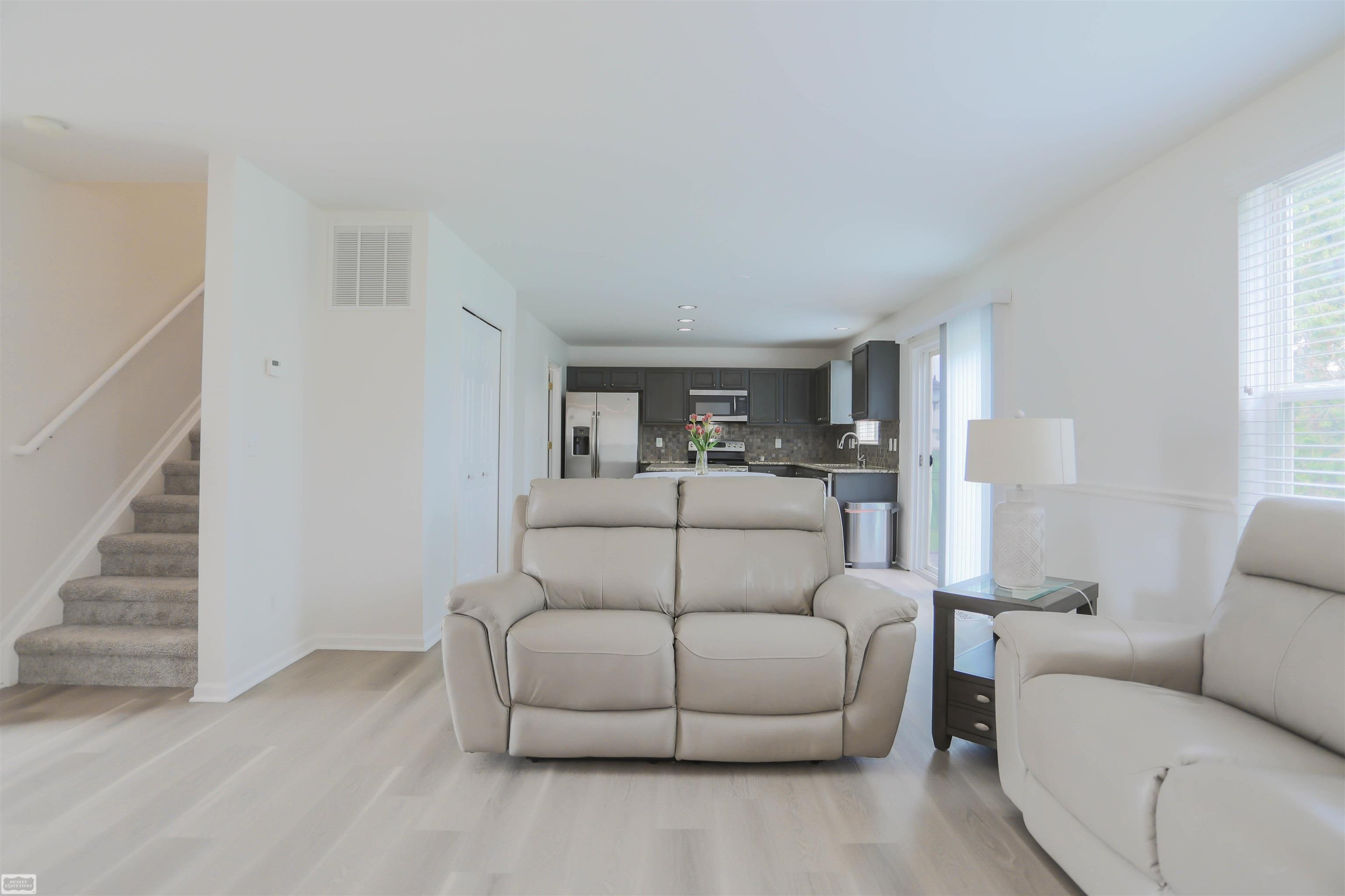 17889 Troon Trail, MI 48042 — Photo 18