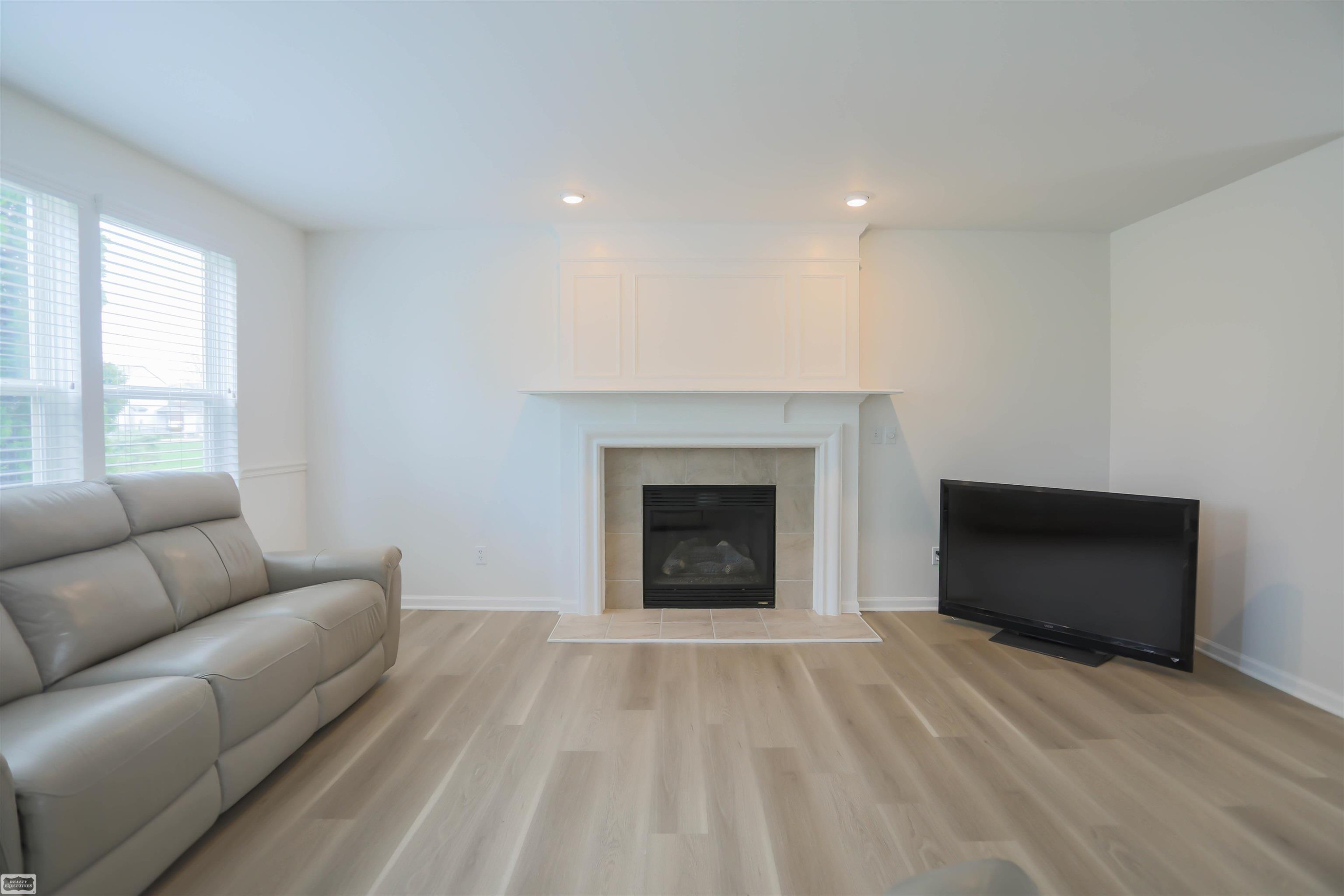 17889 Troon Trail, MI 48042 — Photo 23