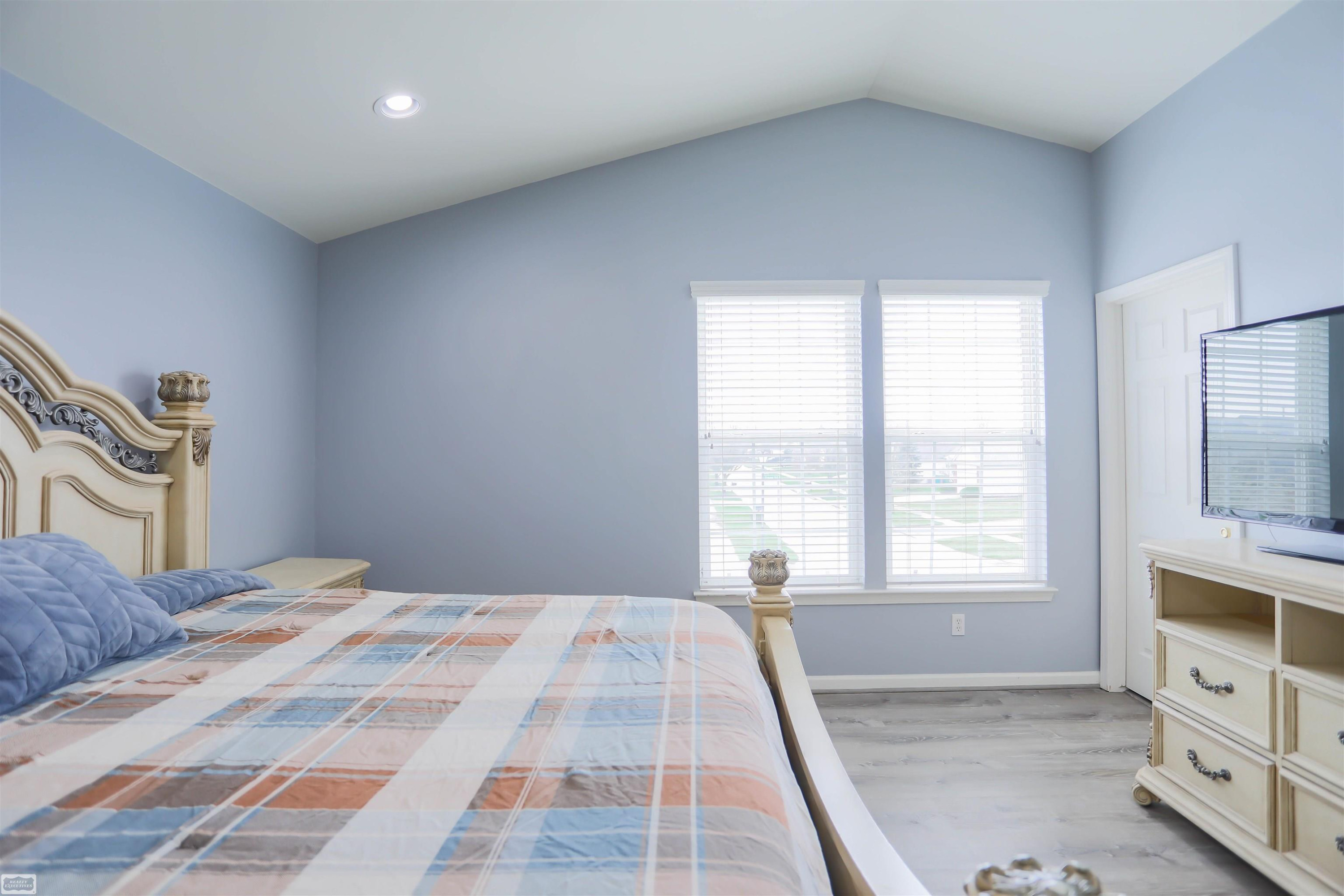 17889 Troon Trail, MI 48042 — Photo 29