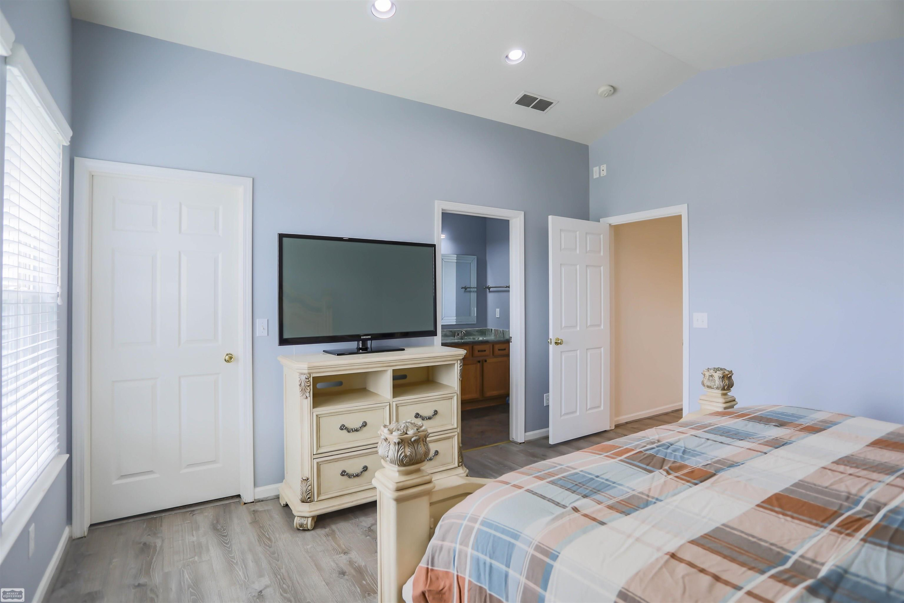 17889 Troon Trail, MI 48042 — Photo 30