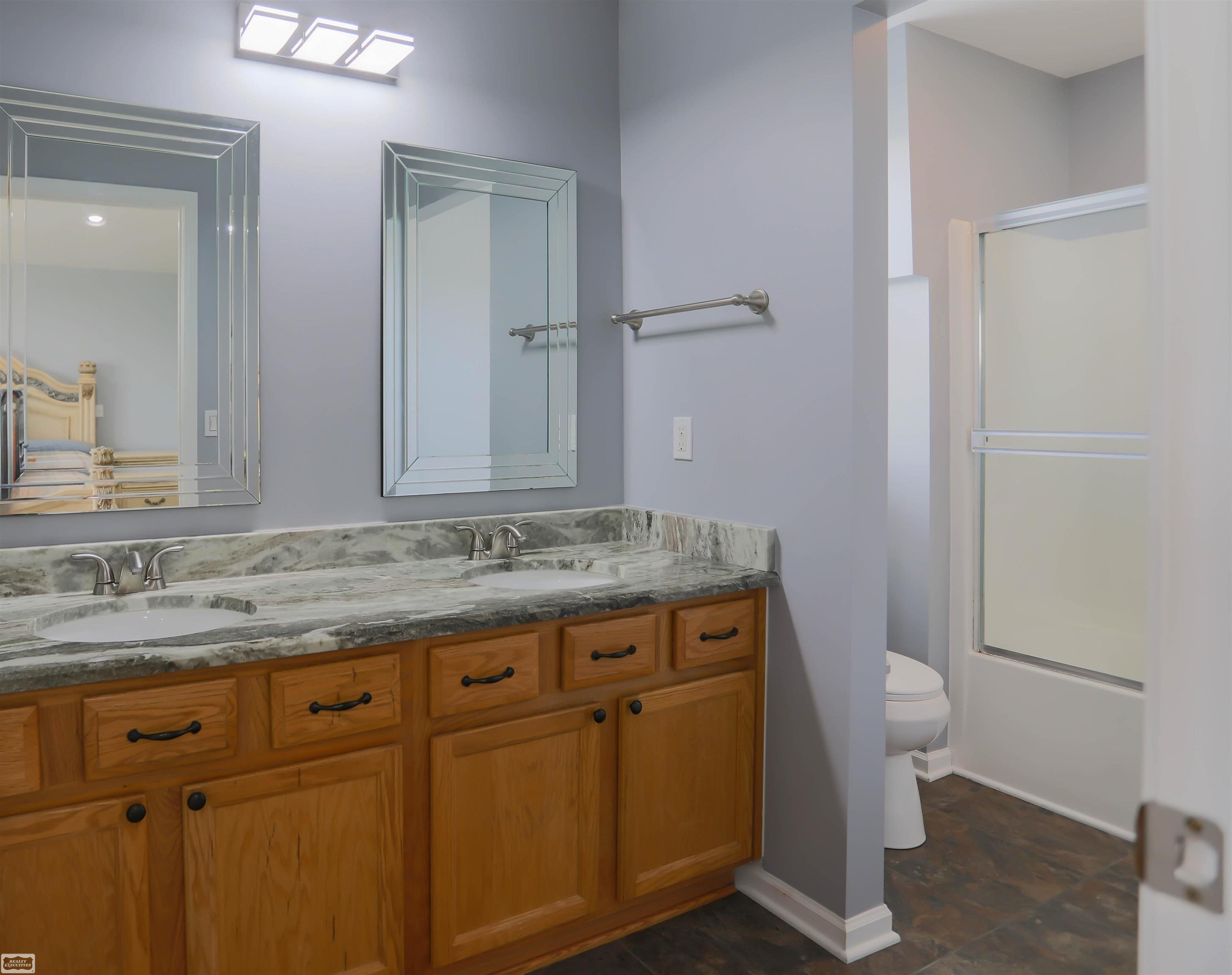 17889 Troon Trail, MI 48042 — Photo 31
