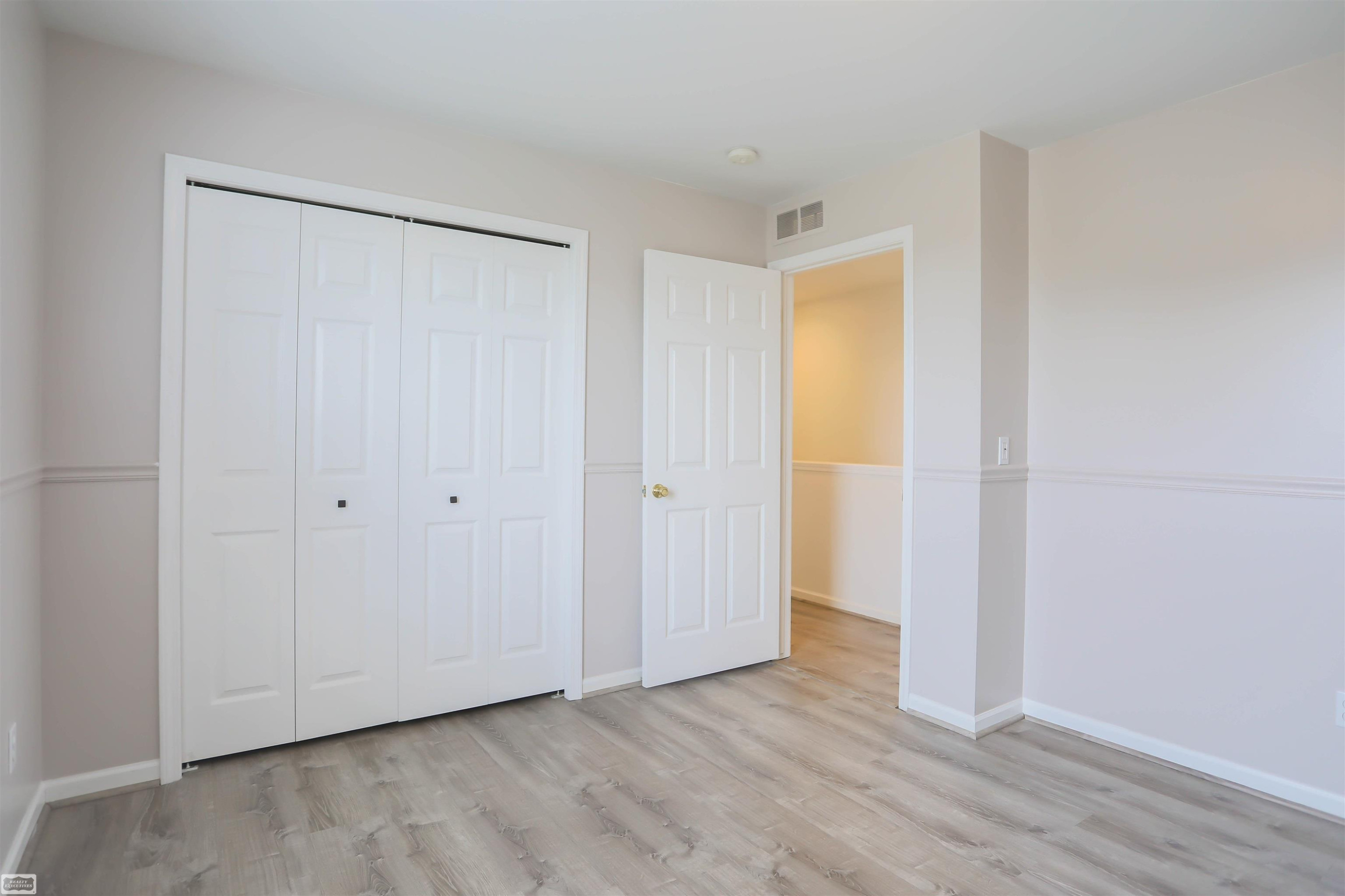 17889 Troon Trail, MI 48042 — Photo 36