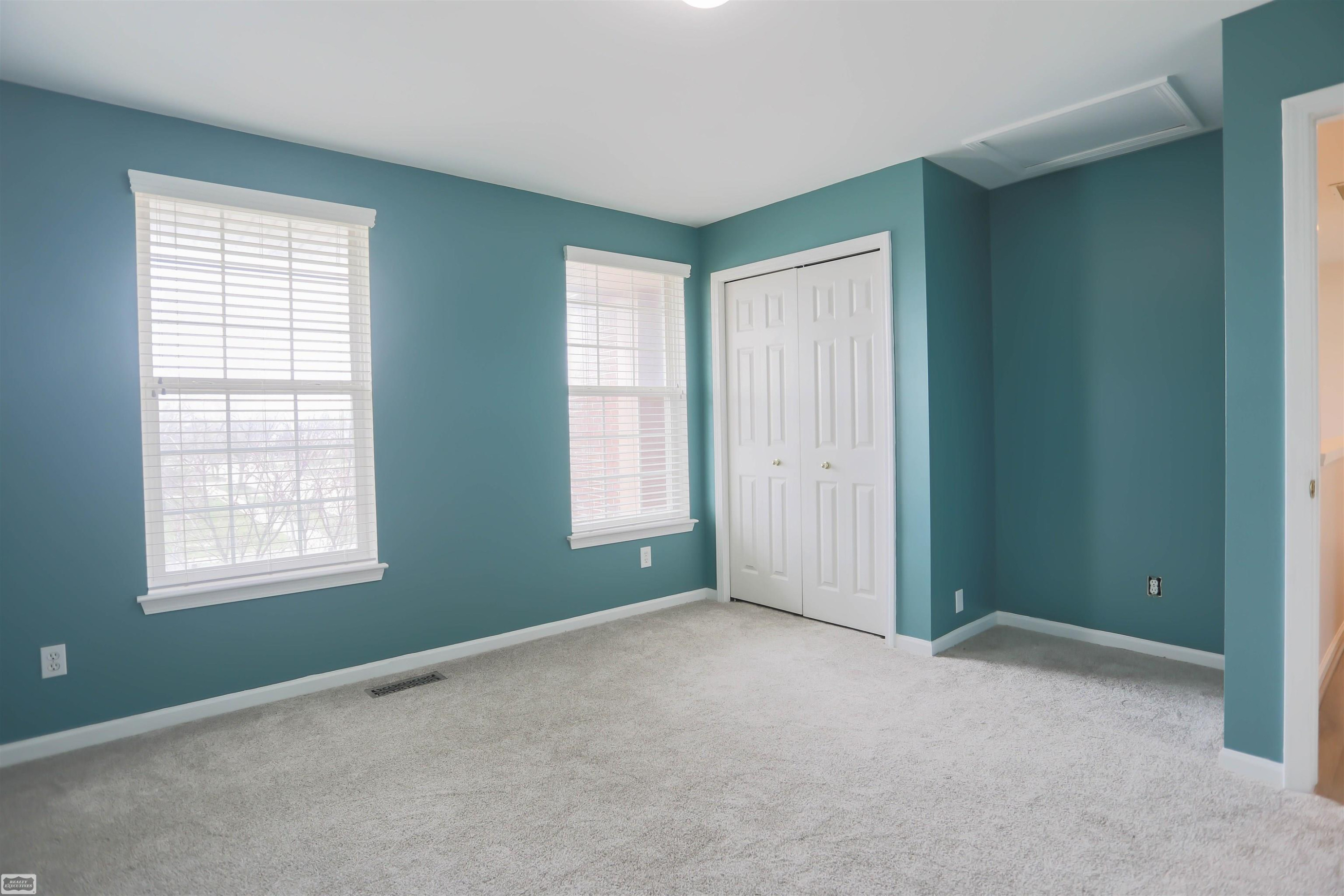 17889 Troon Trail, MI 48042 — Photo 40