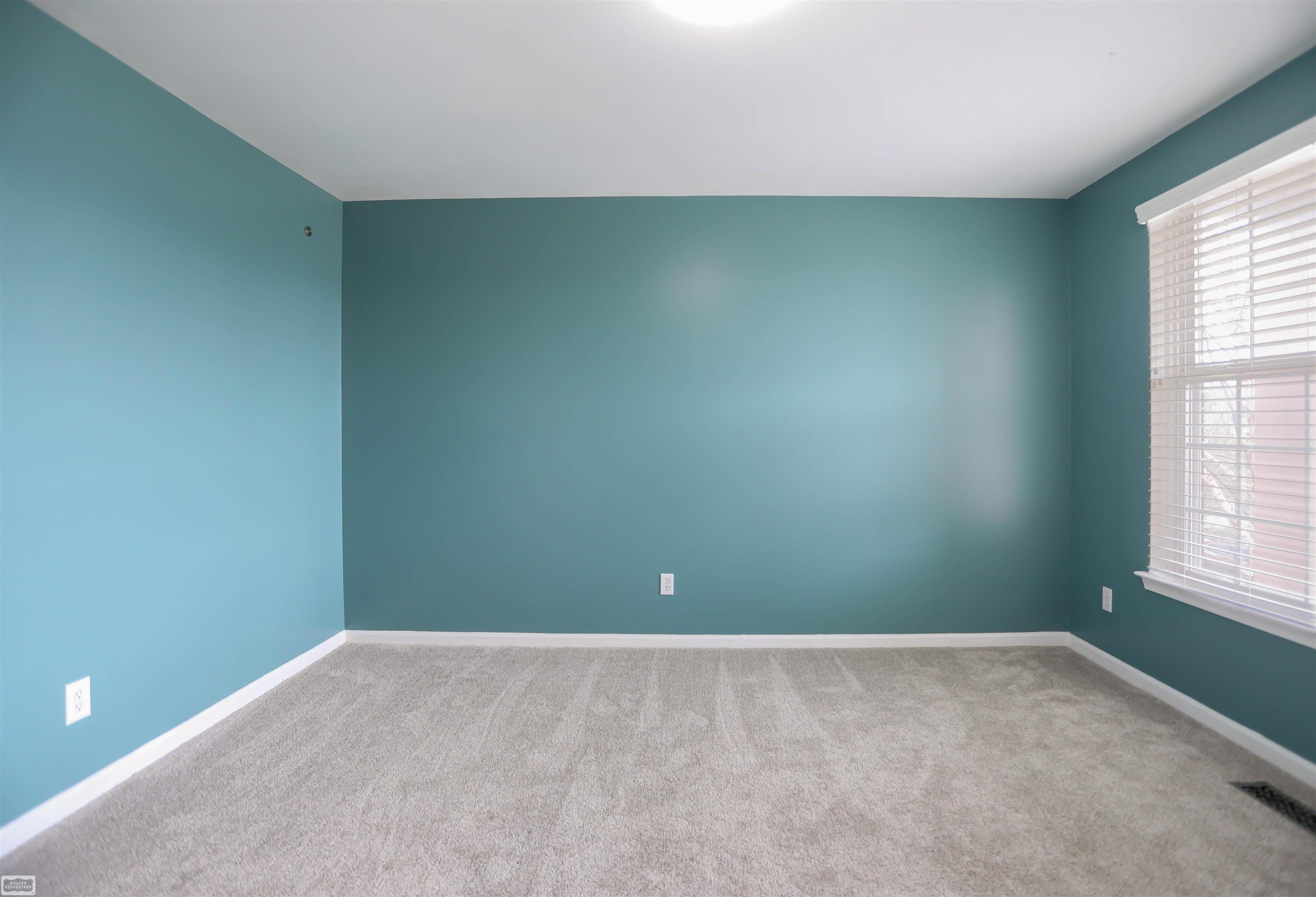 17889 Troon Trail, MI 48042 — Photo 41