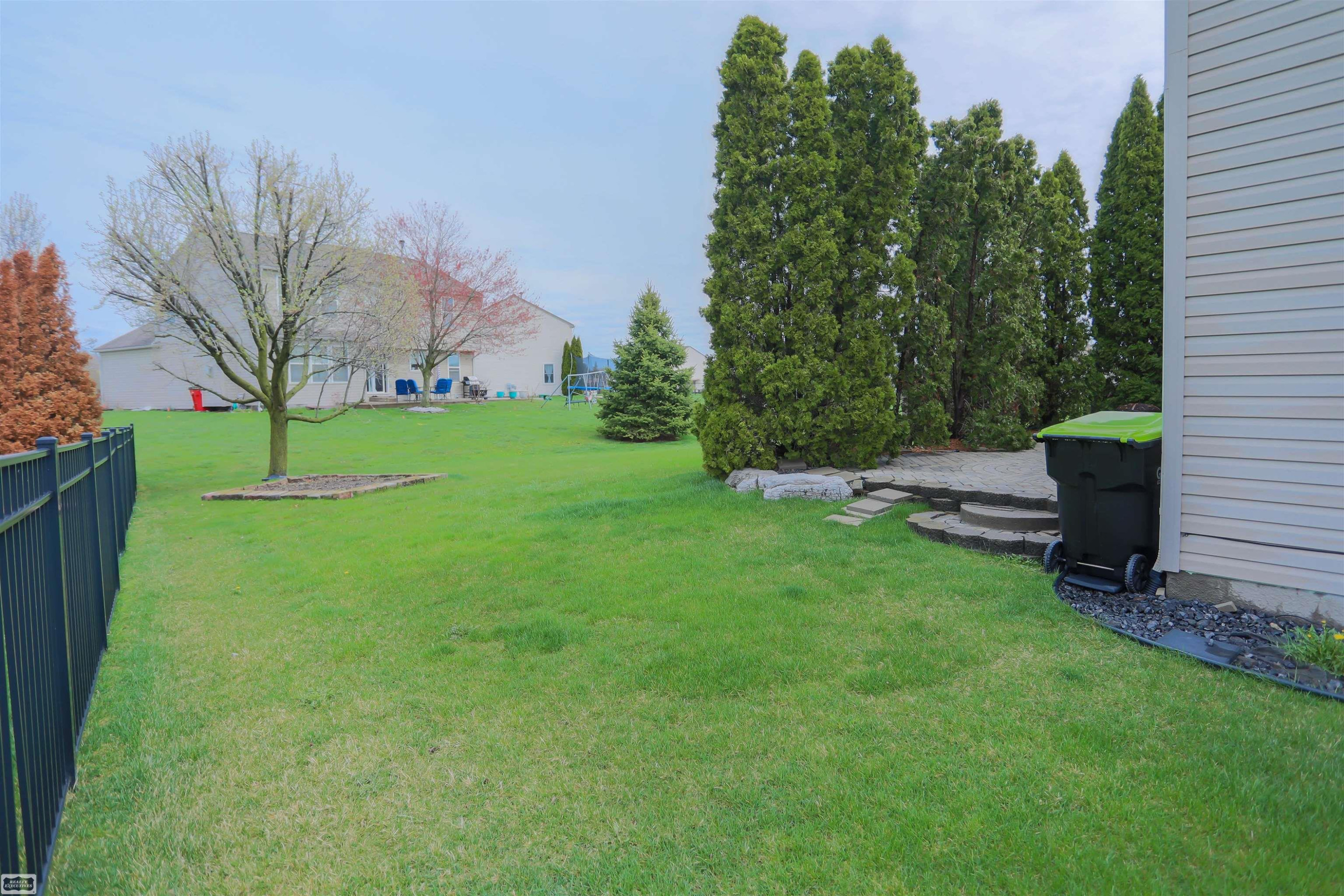 17889 Troon Trail, MI 48042 — Photo 51