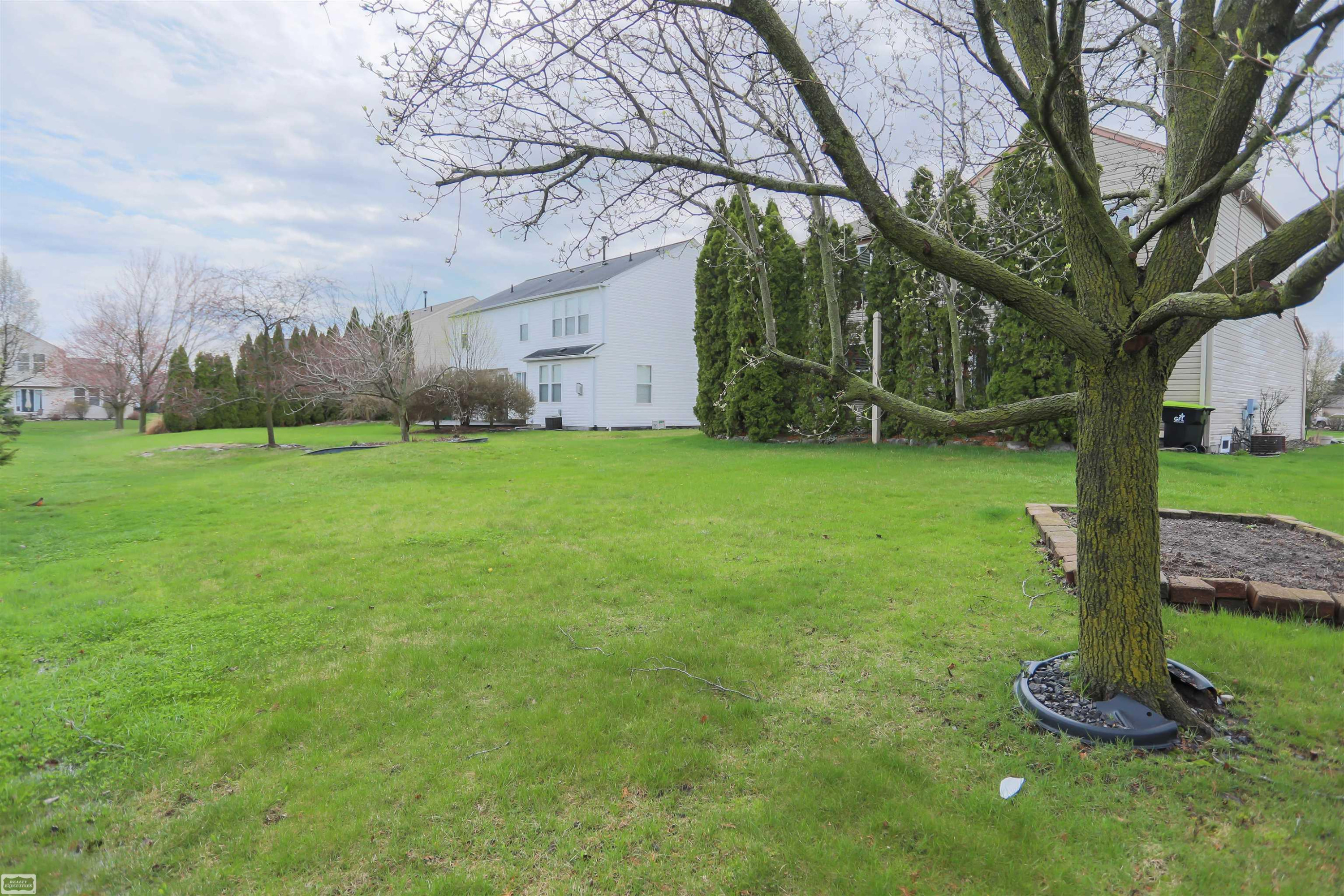 17889 Troon Trail, MI 48042 — Photo 52