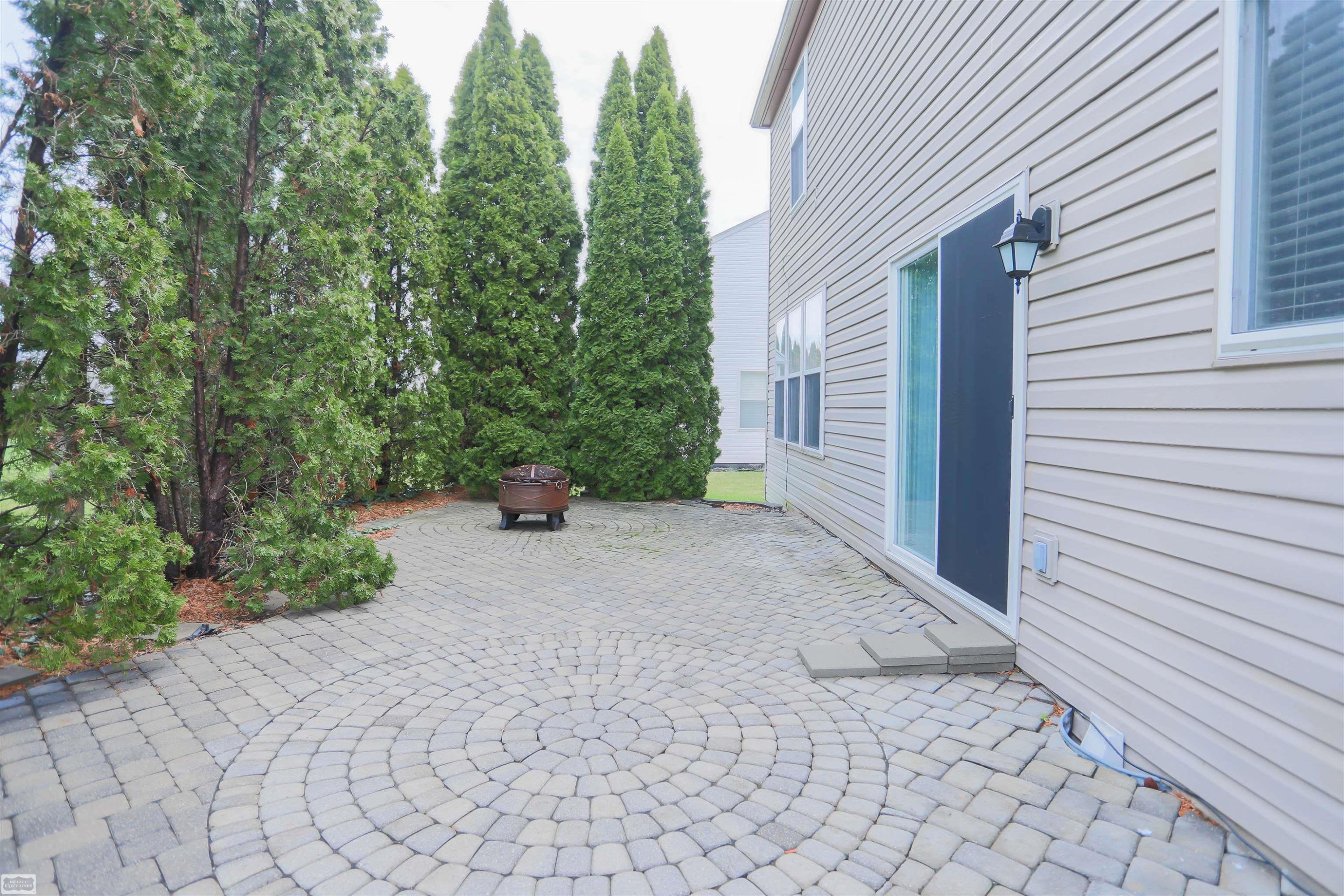 17889 Troon Trail, MI 48042 — Photo 56