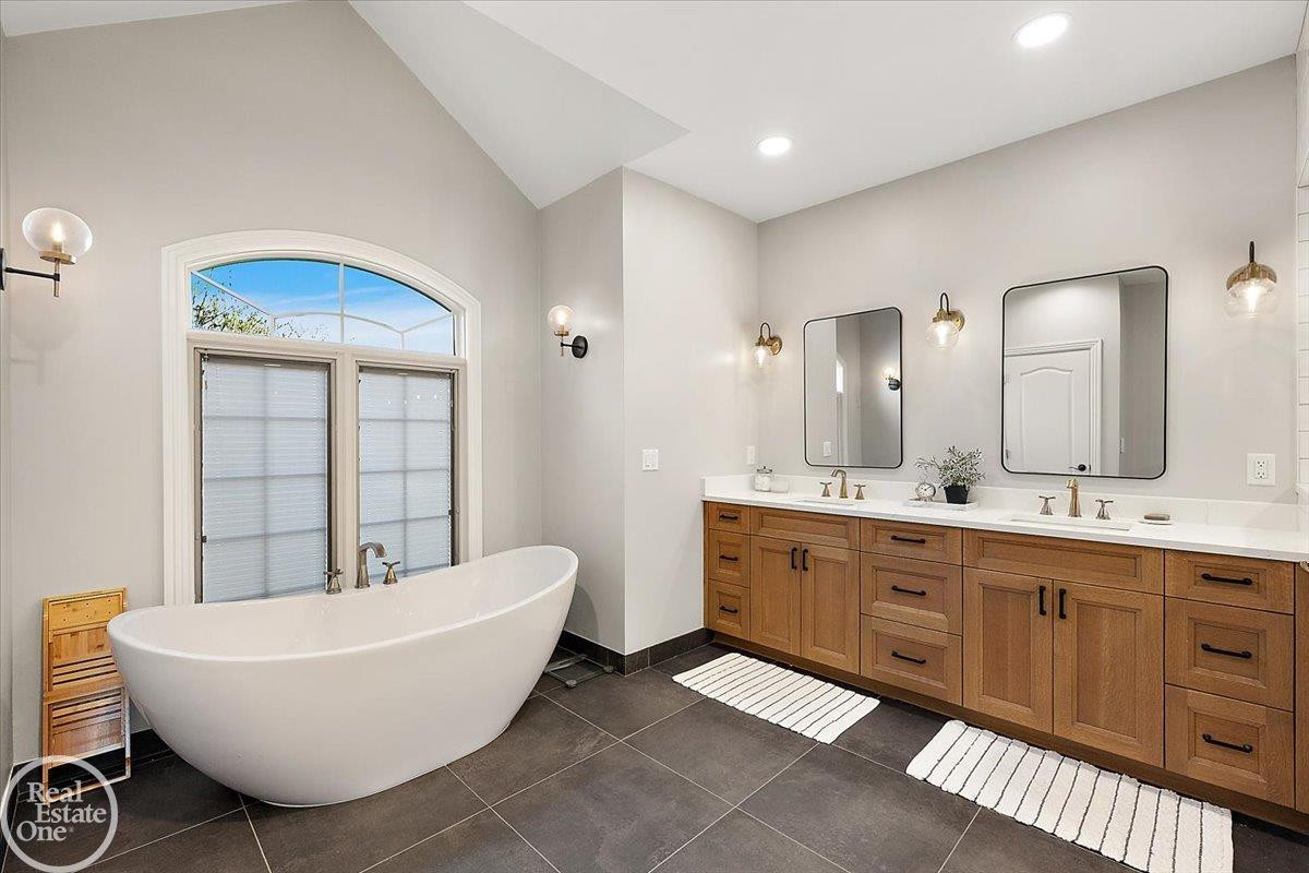 11484 Bayberry Drive, Unit #3, MI 48065 — Photo 32
