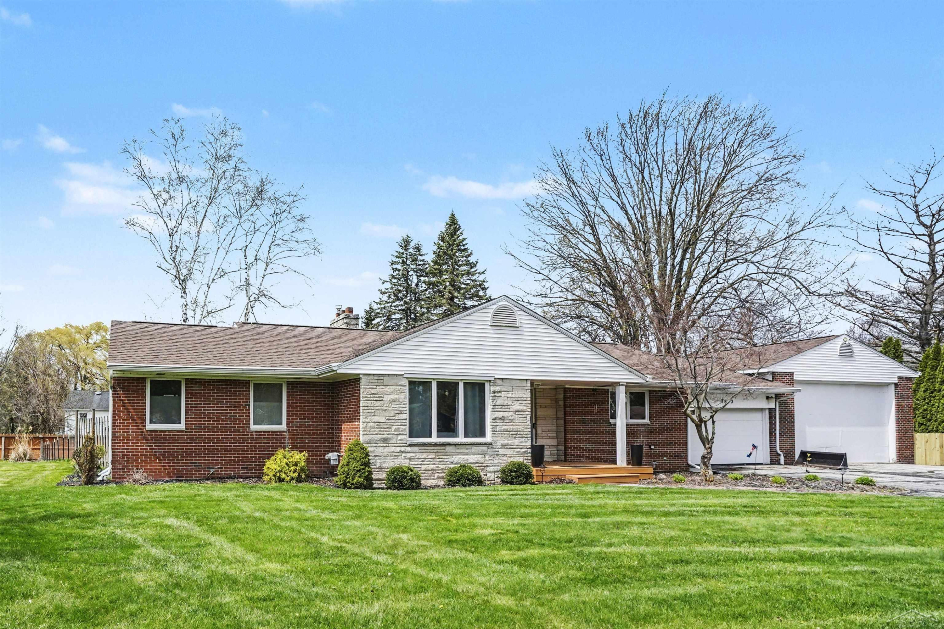 7680 Hillshire Court, Saginaw, MI 48609 — Photo 2
