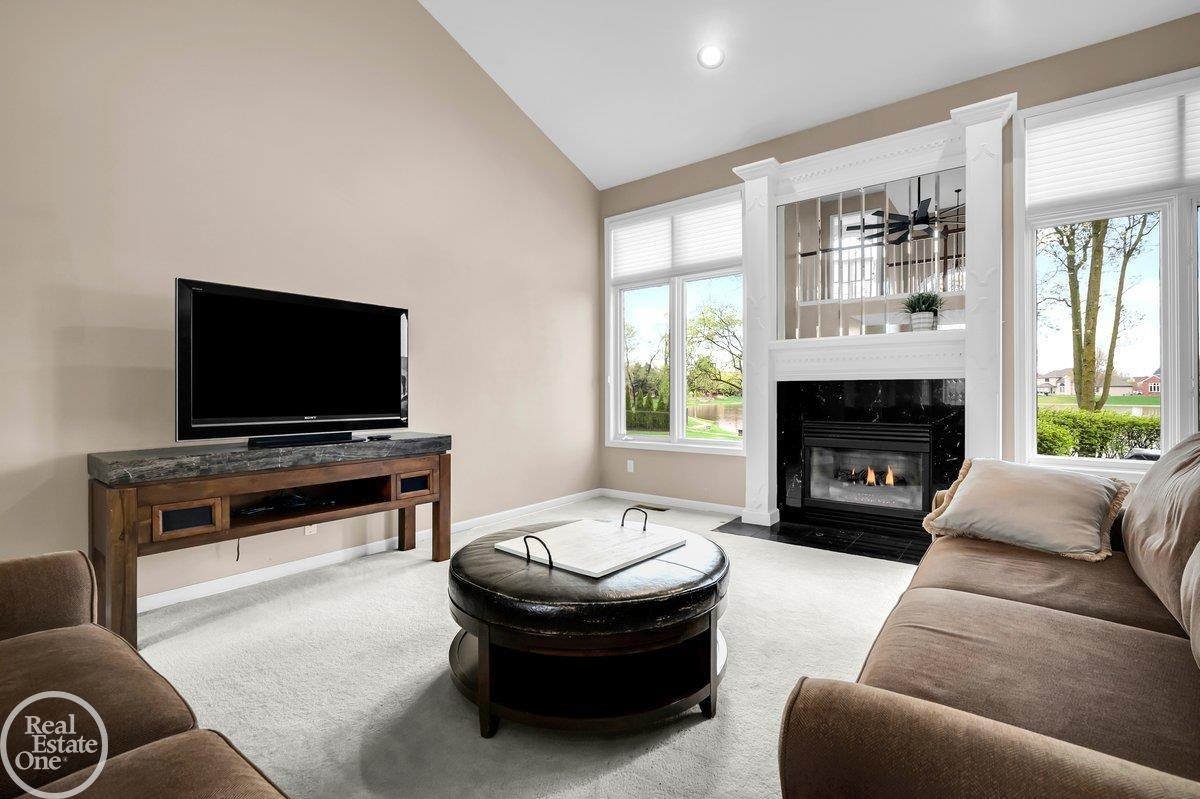 47206 Woodberry Estates Drive, MI 48044 — Photo 8