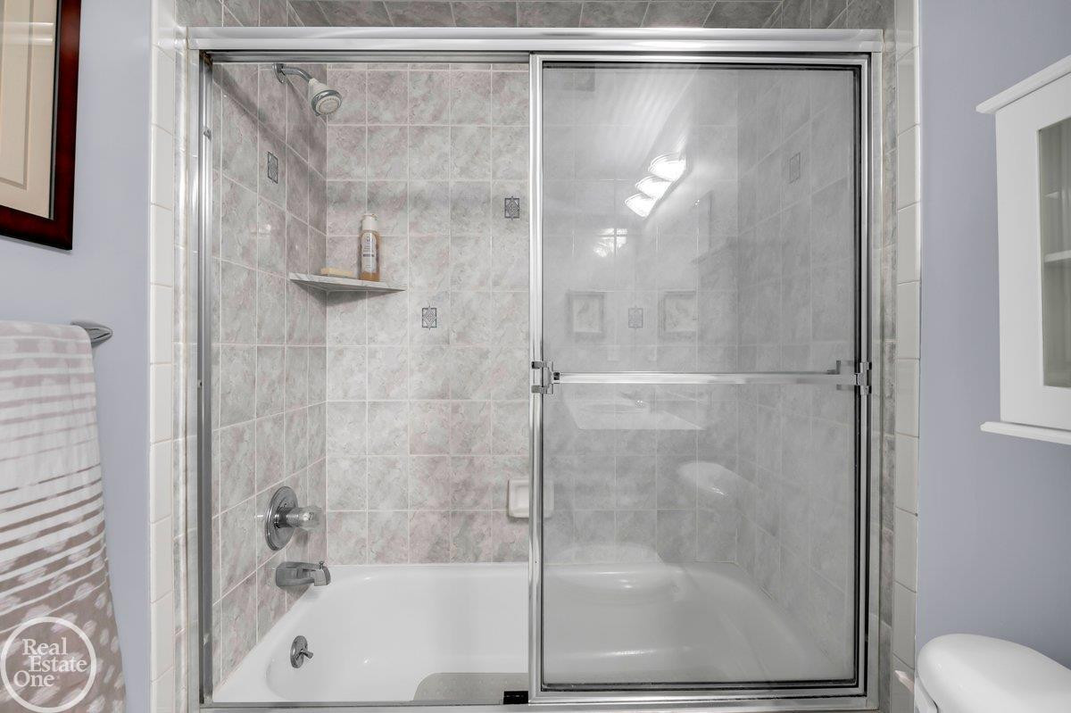 47206 Woodberry Estates Drive, MI 48044 — Photo 39