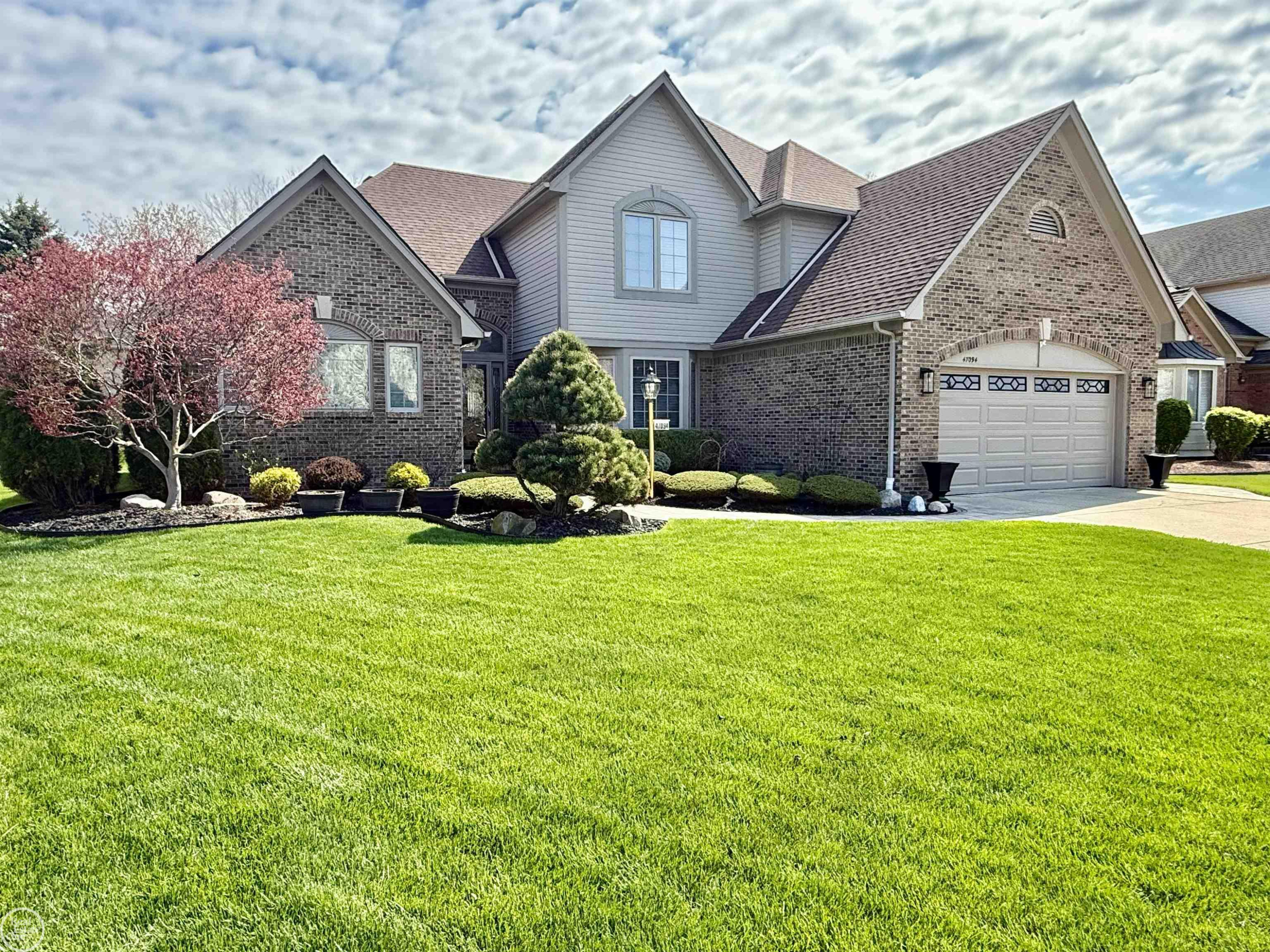 47094 Burning Tree Lane, Macomb, MI 48044 — Photo 2