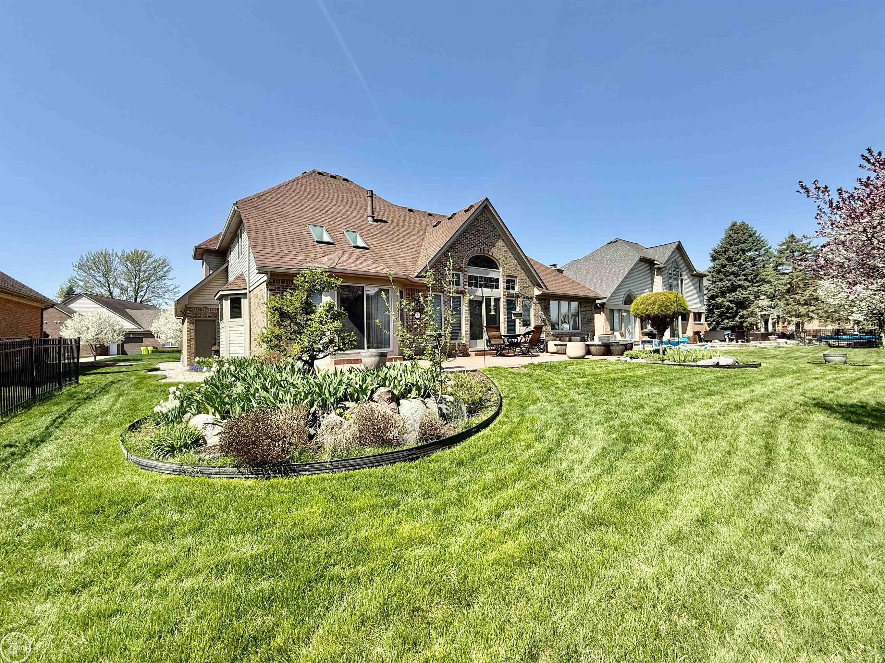 47094 Burning Tree Lane, Macomb, MI 48044 — Photo 6