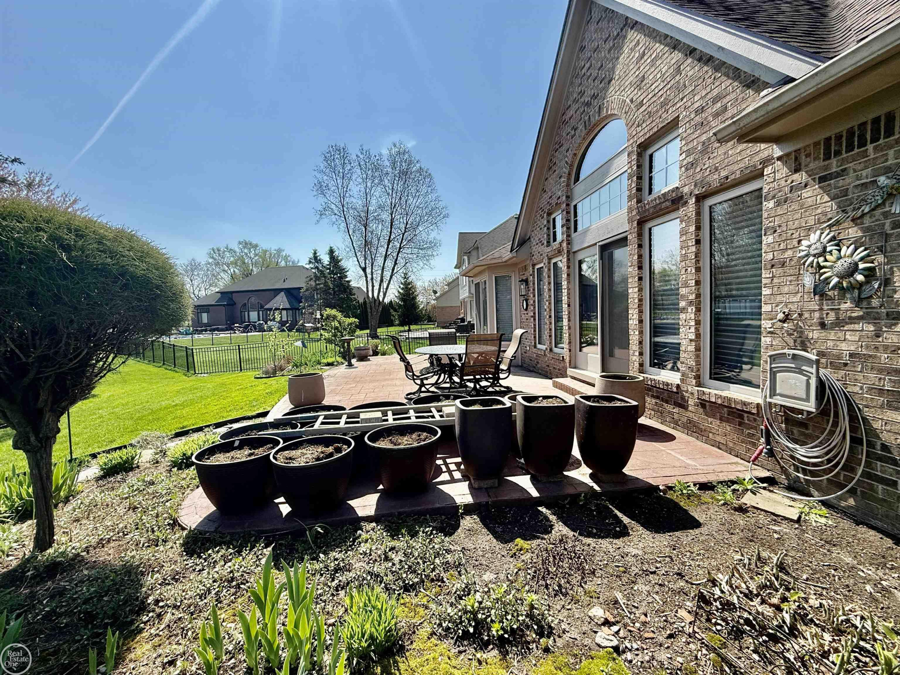47094 Burning Tree Lane, Macomb, MI 48044 — Photo 11