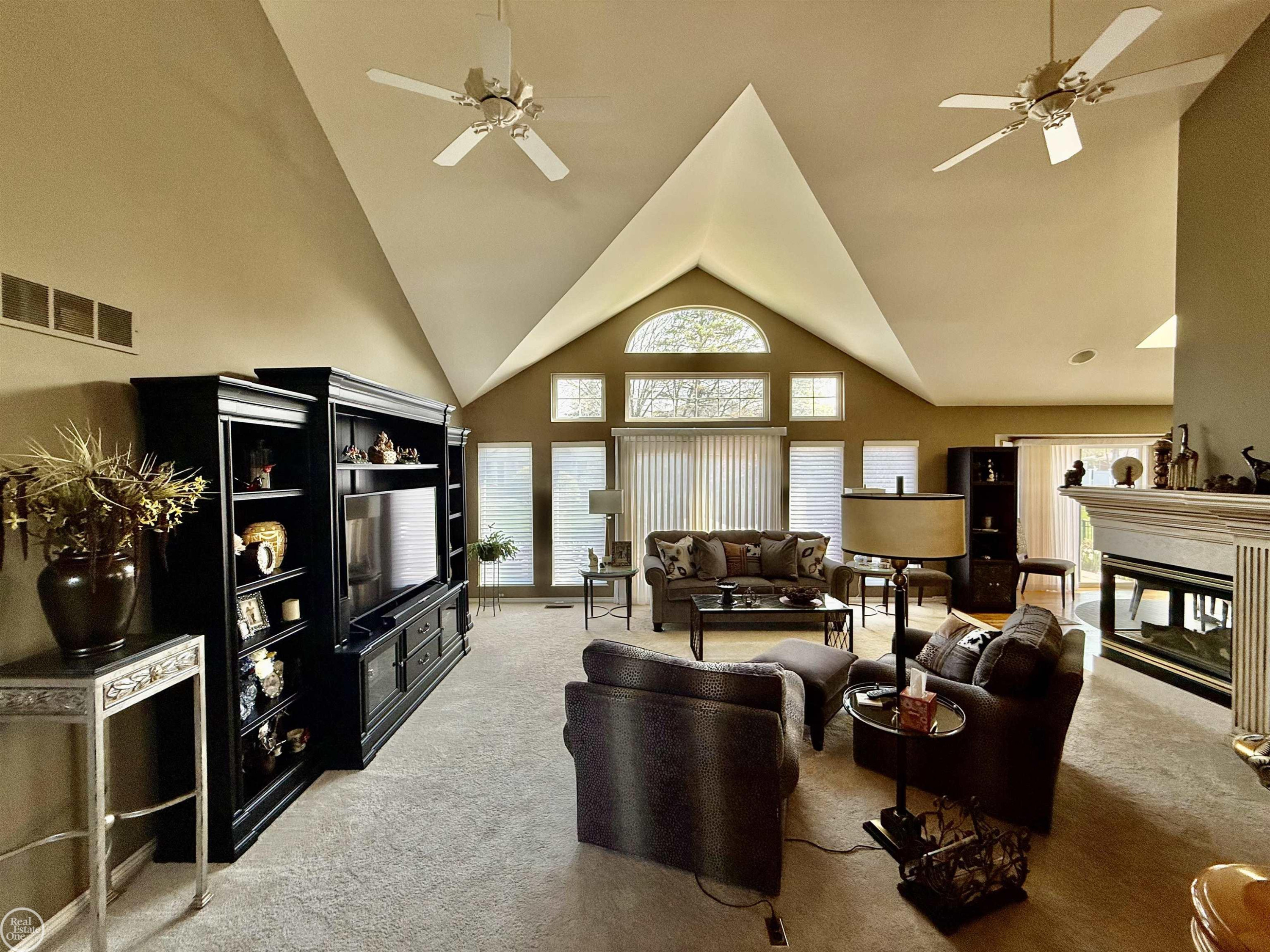 47094 Burning Tree Lane, Macomb, MI 48044 — Photo 23