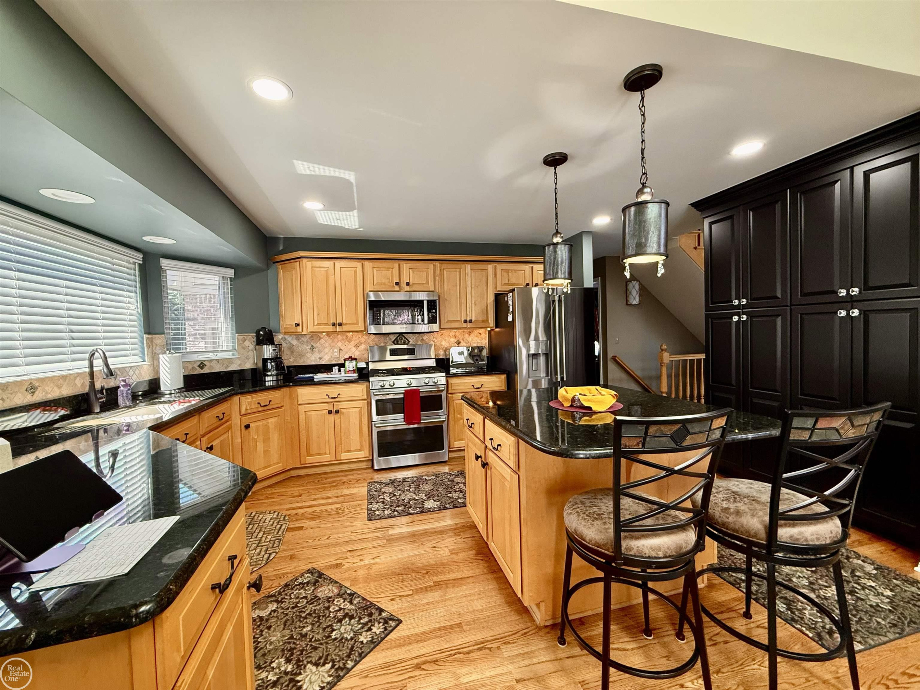 47094 Burning Tree Lane, Macomb, MI 48044 — Photo 27