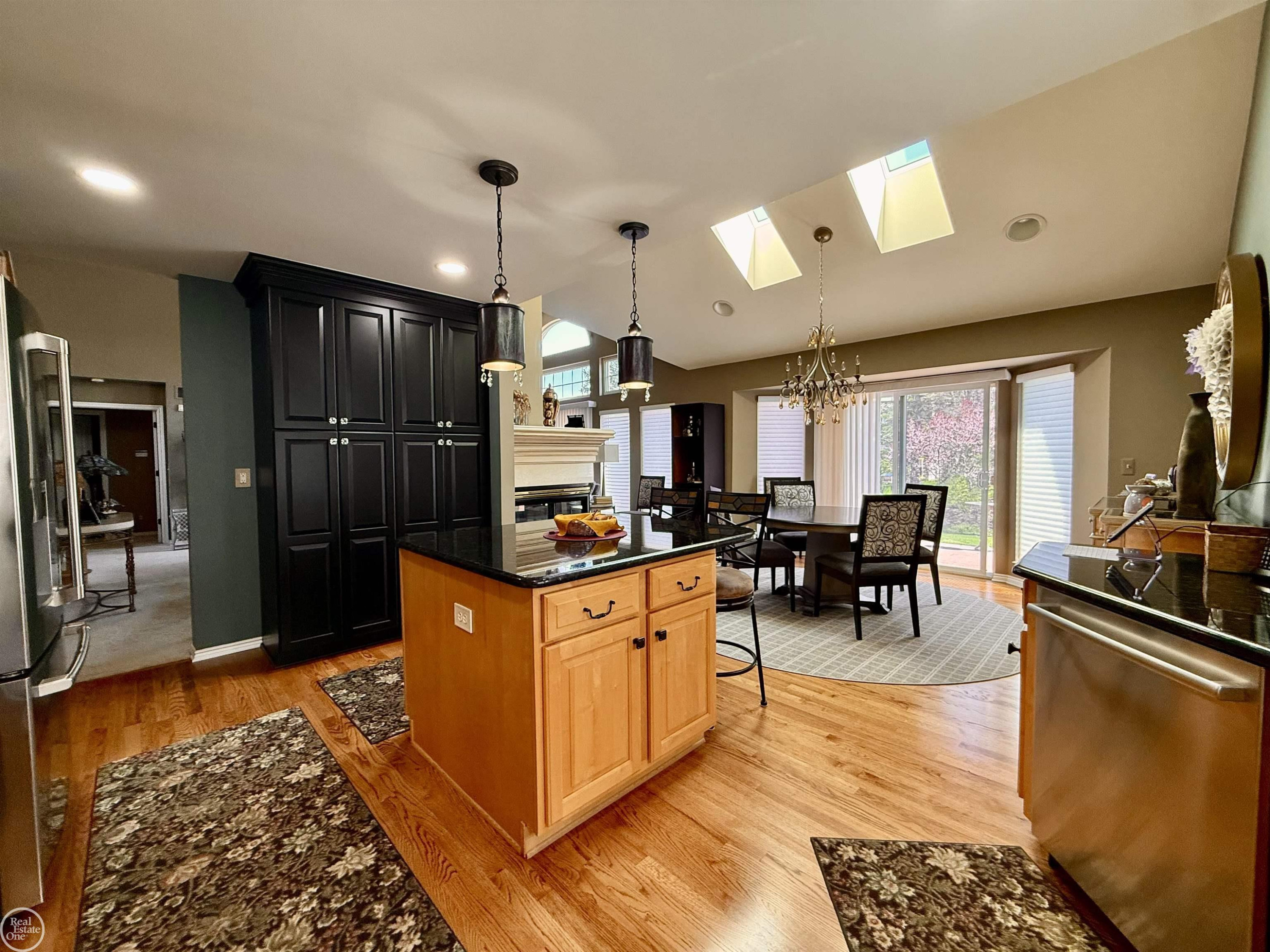 47094 Burning Tree Lane, Macomb, MI 48044 — Photo 28