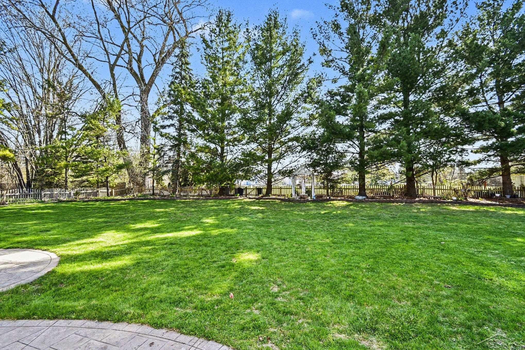 10 Cobblestone Place, Saginaw, MI 48603 — Photo 29