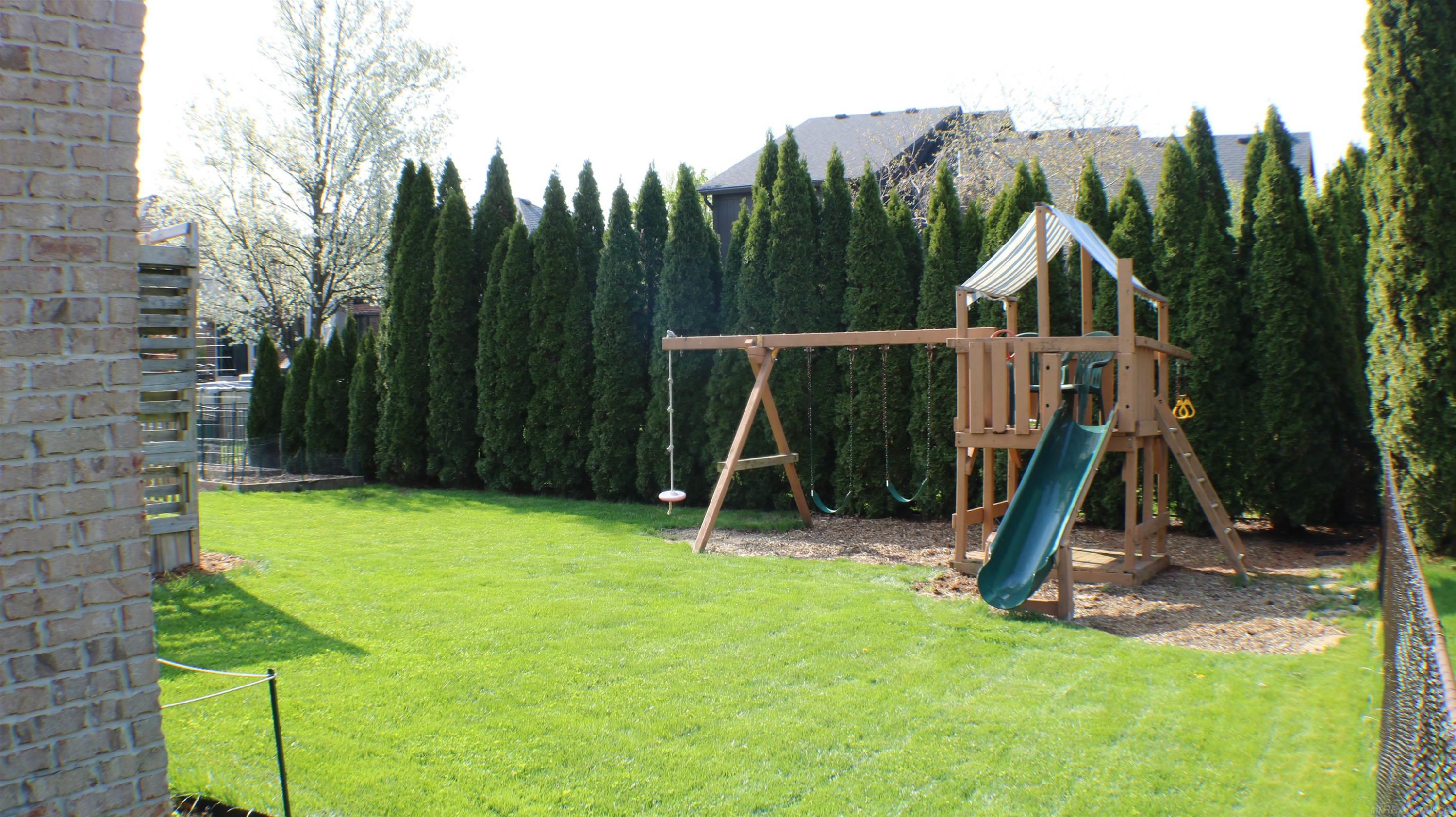 21528 Mackenzie Drive, MI 48044 — Photo 4