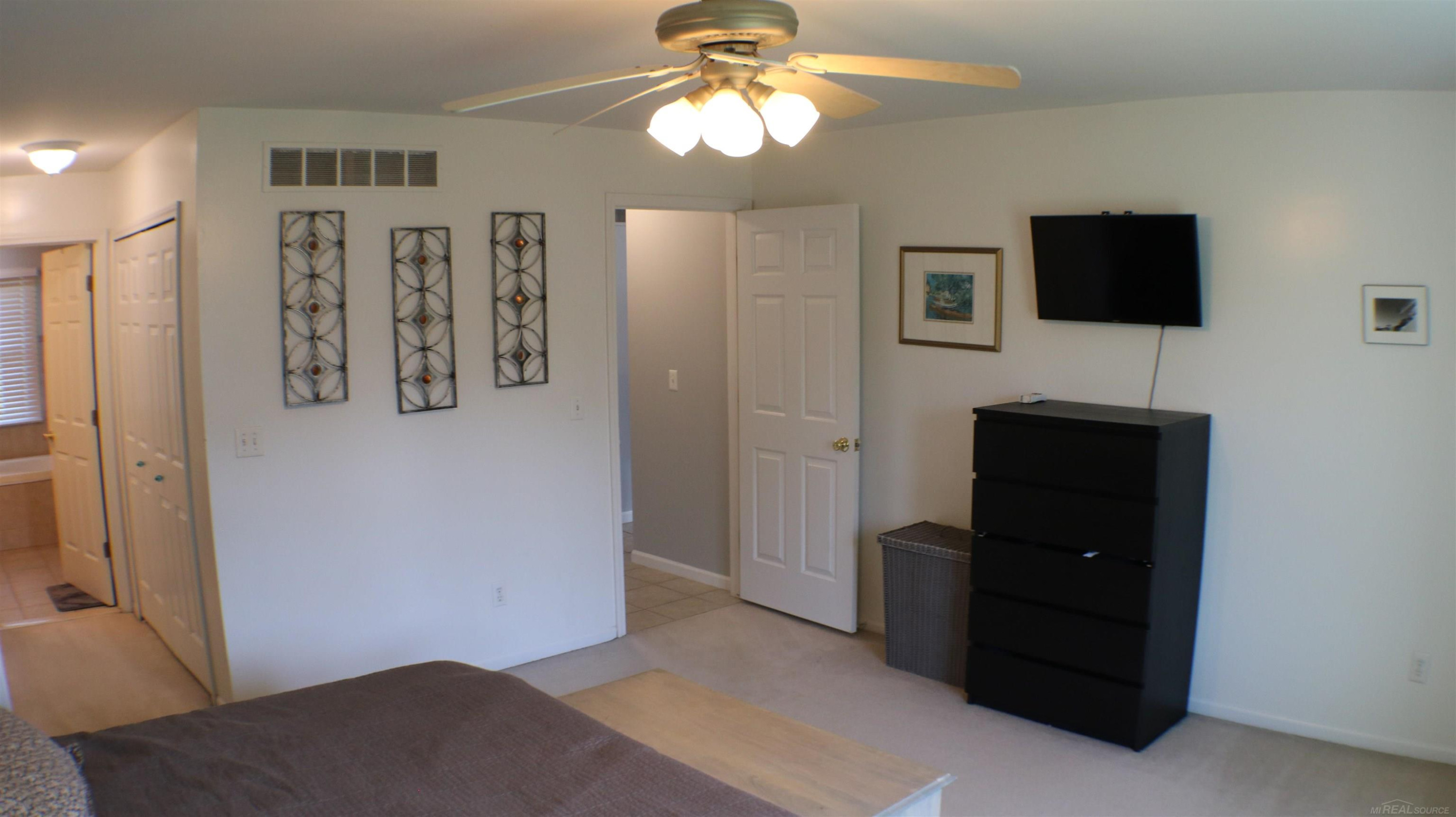 21528 Mackenzie Drive, MI 48044 — Photo 31