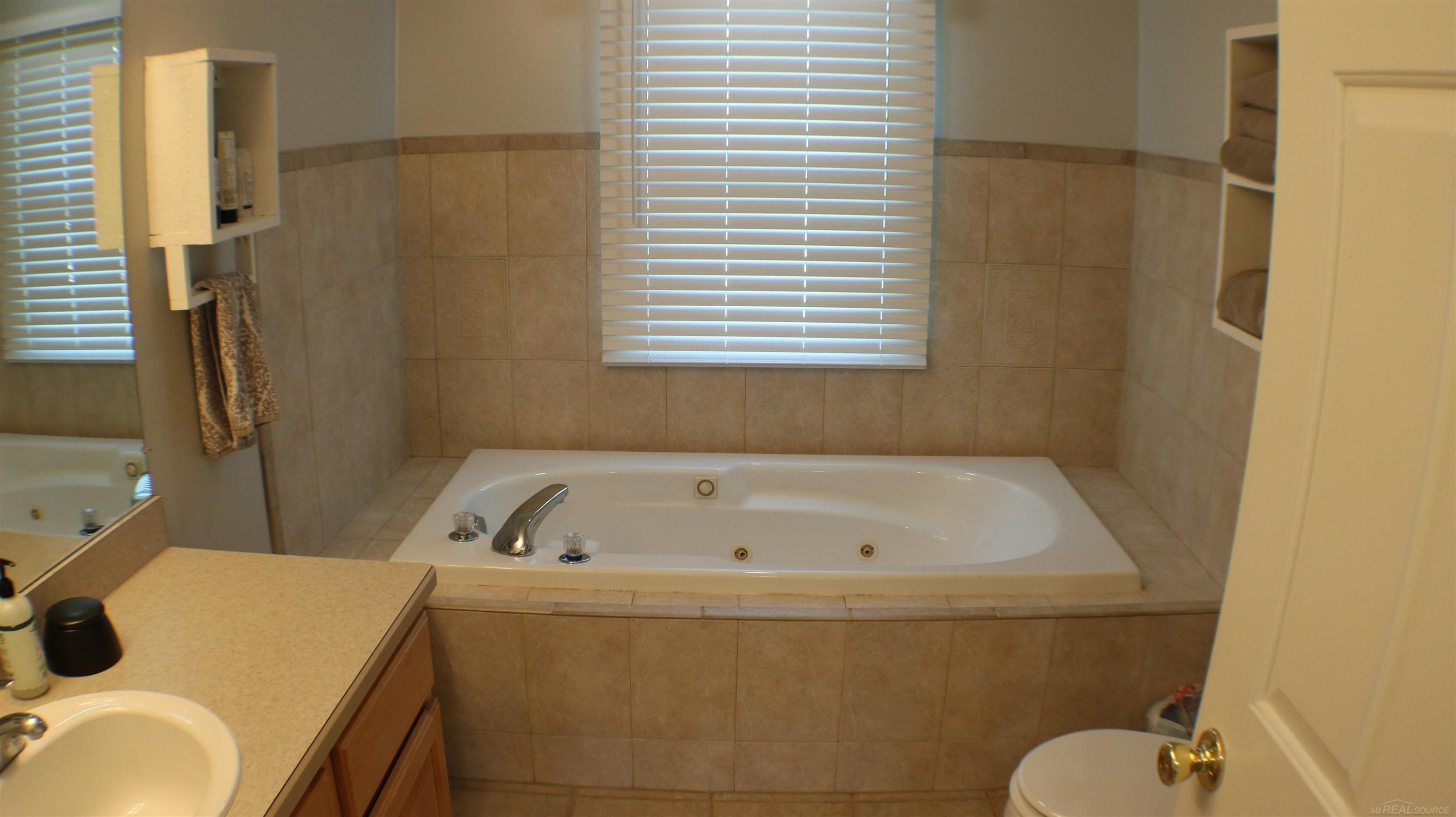 21528 Mackenzie Drive, MI 48044 — Photo 34