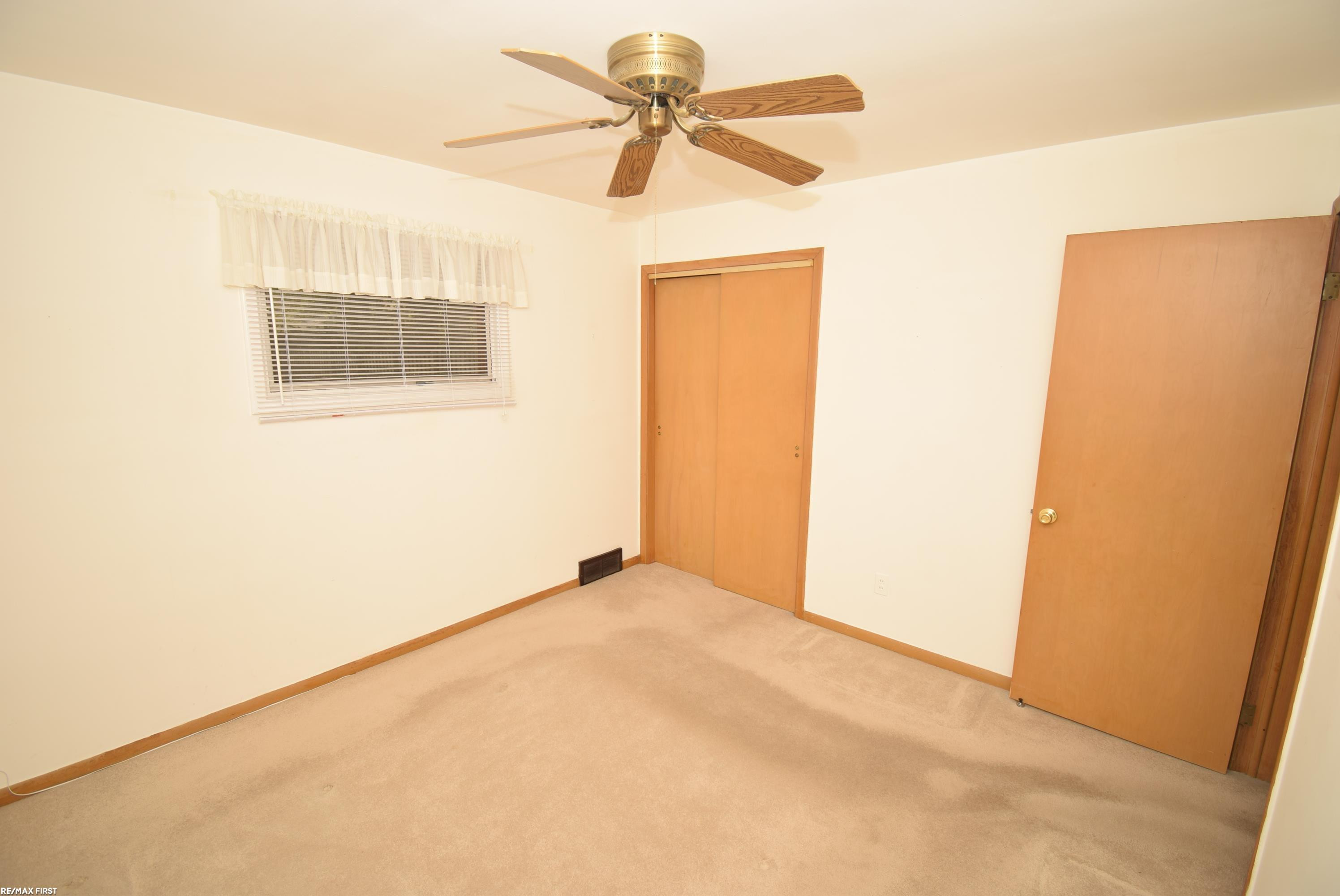 30112 Gloria Street, Saint Clair Shores, MI 48082 — Photo 9