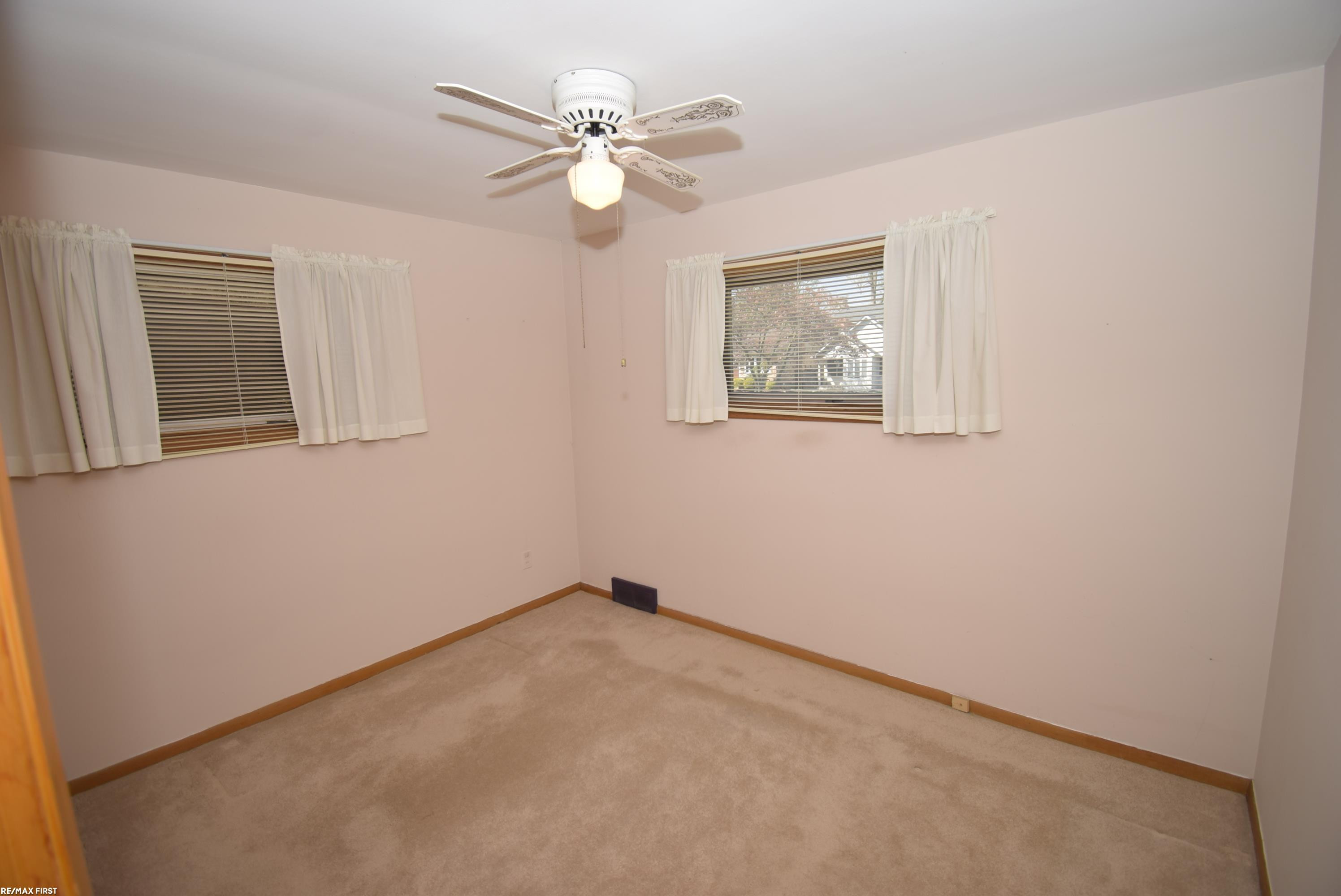 30112 Gloria Street, Saint Clair Shores, MI 48082 — Photo 12