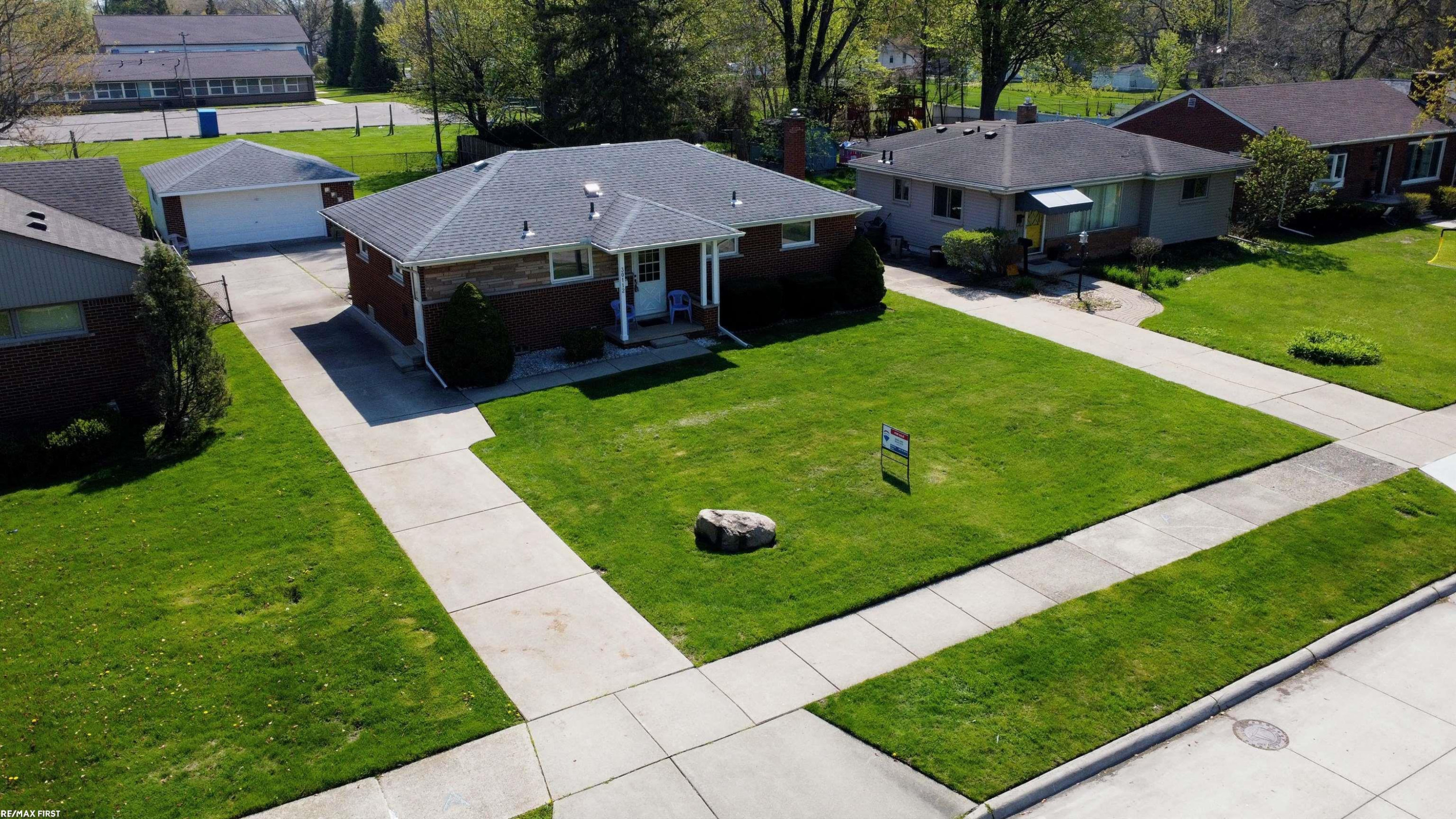 30112 Gloria Street, Saint Clair Shores, MI 48082 — Photo 21