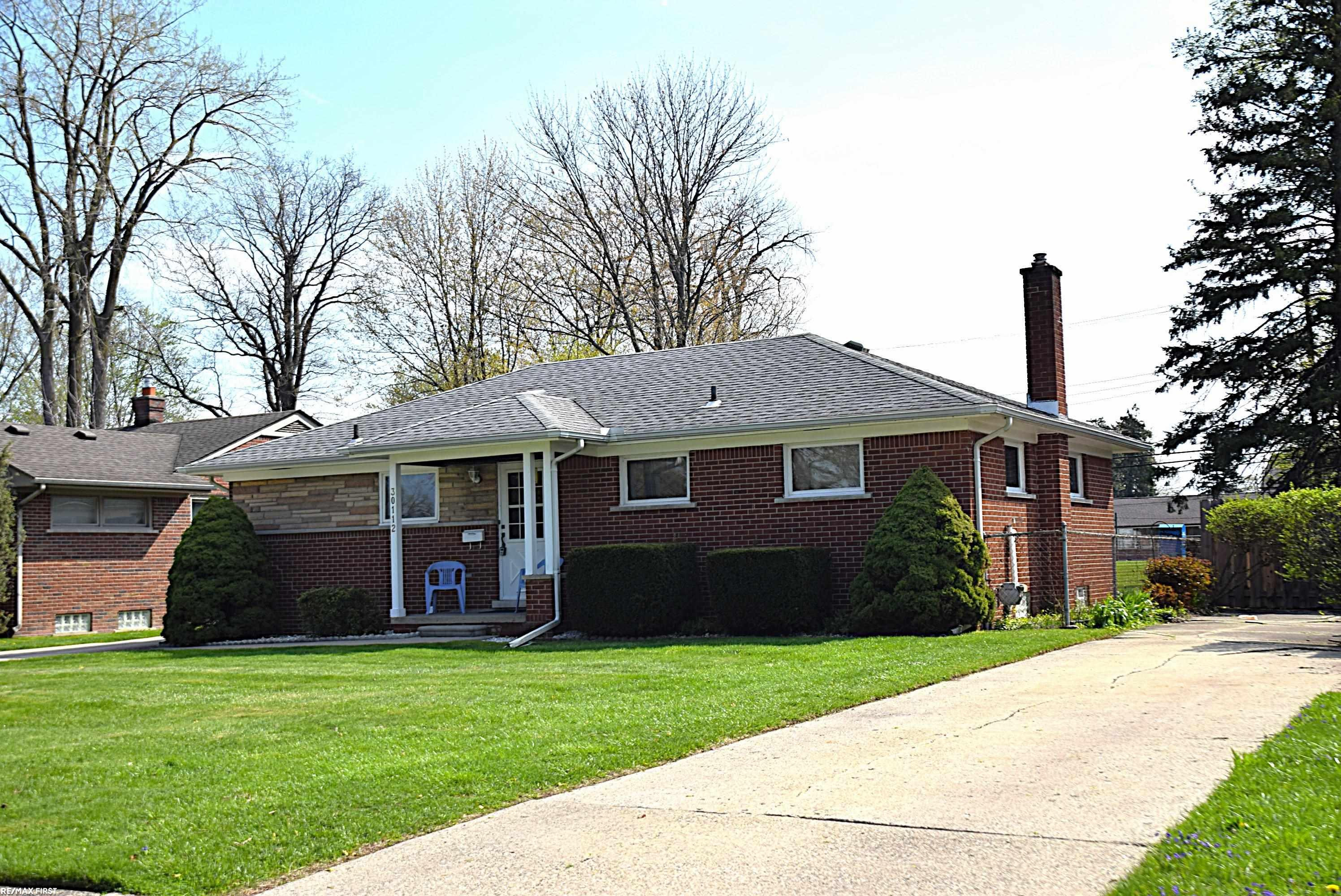 30112 Gloria Street, Saint Clair Shores, MI 48082 — Photo 23