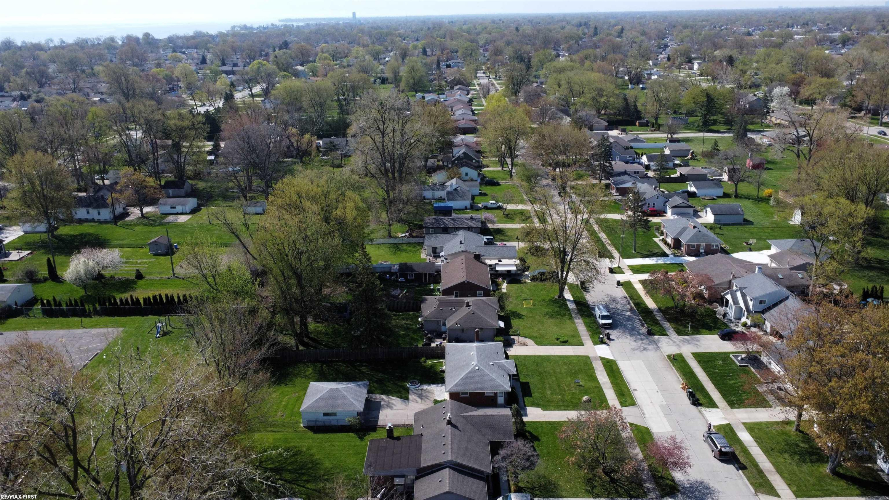 30112 Gloria Street, Saint Clair Shores, MI 48082 — Photo 31