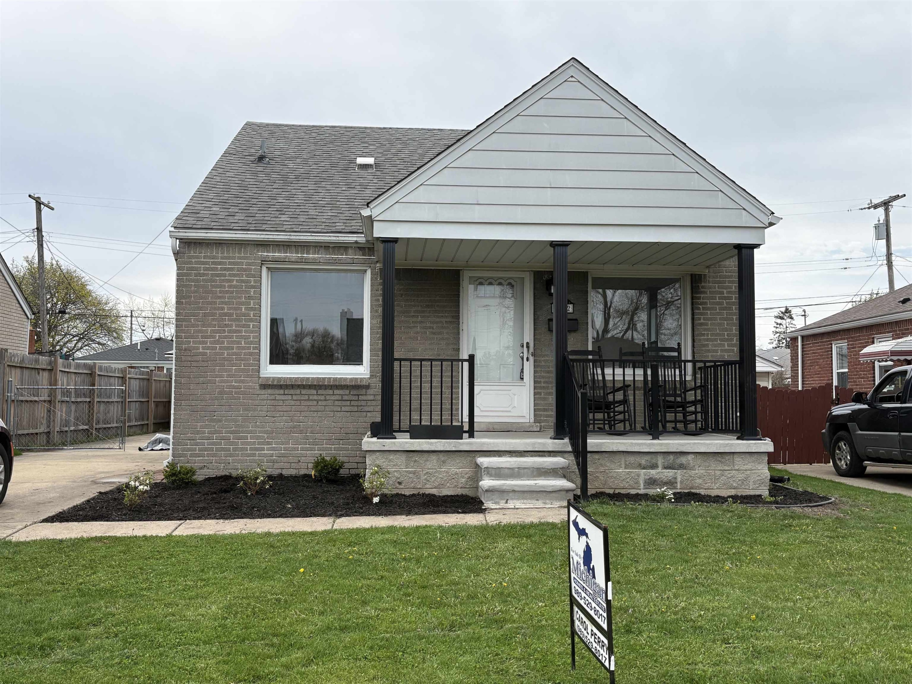 1072 11th Street, Wyandotte, MI 48192 — front exterior