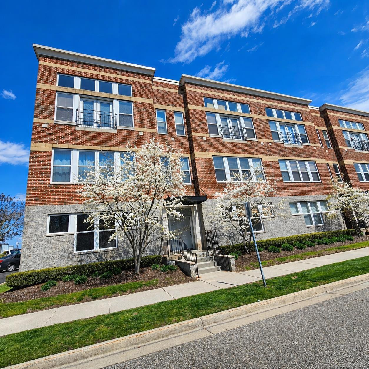 90 Clinton Street, 2, Mount Clemens, MI 48043 — front exterior