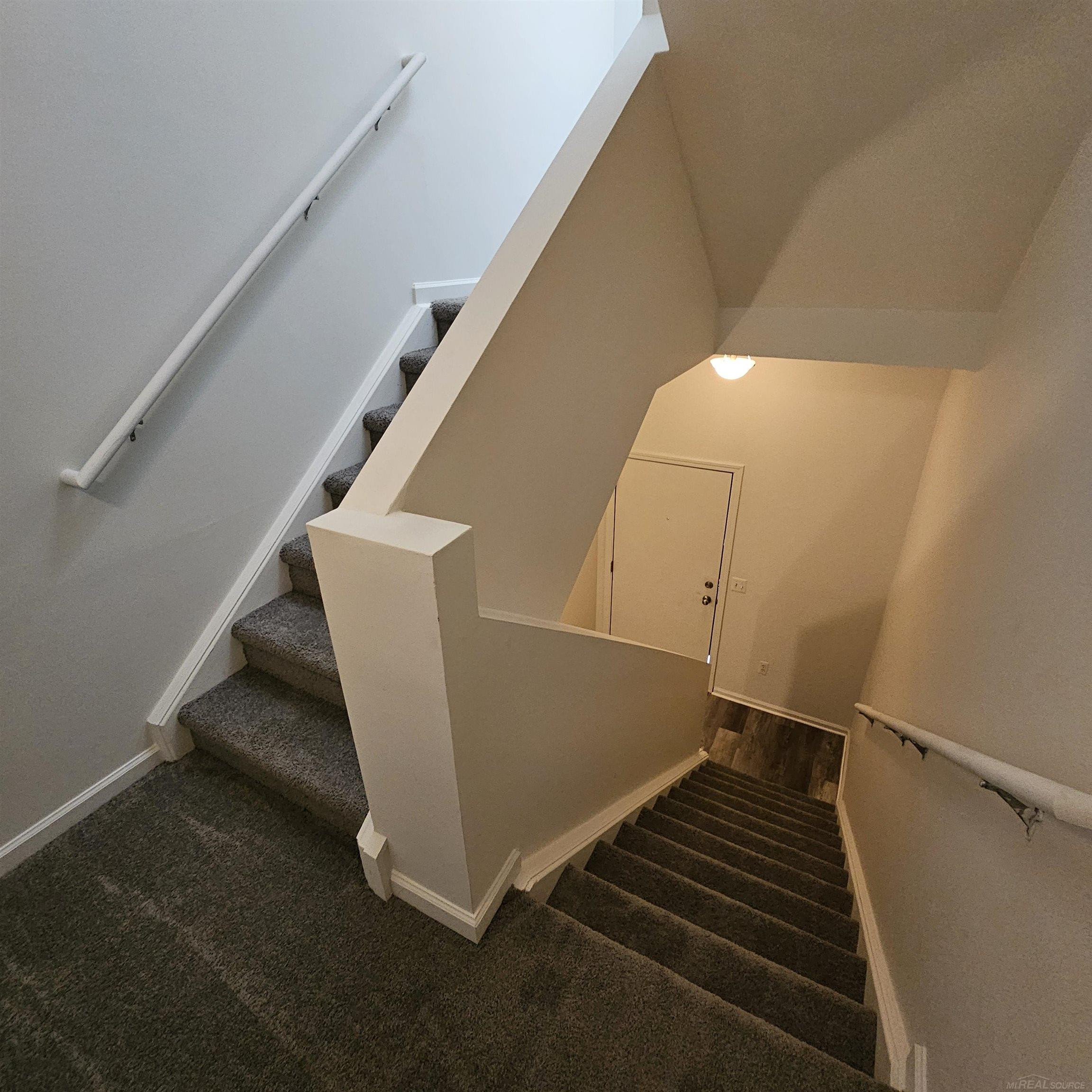 90 Clinton Street, 2, Mount Clemens, MI 48043 — Photo 5