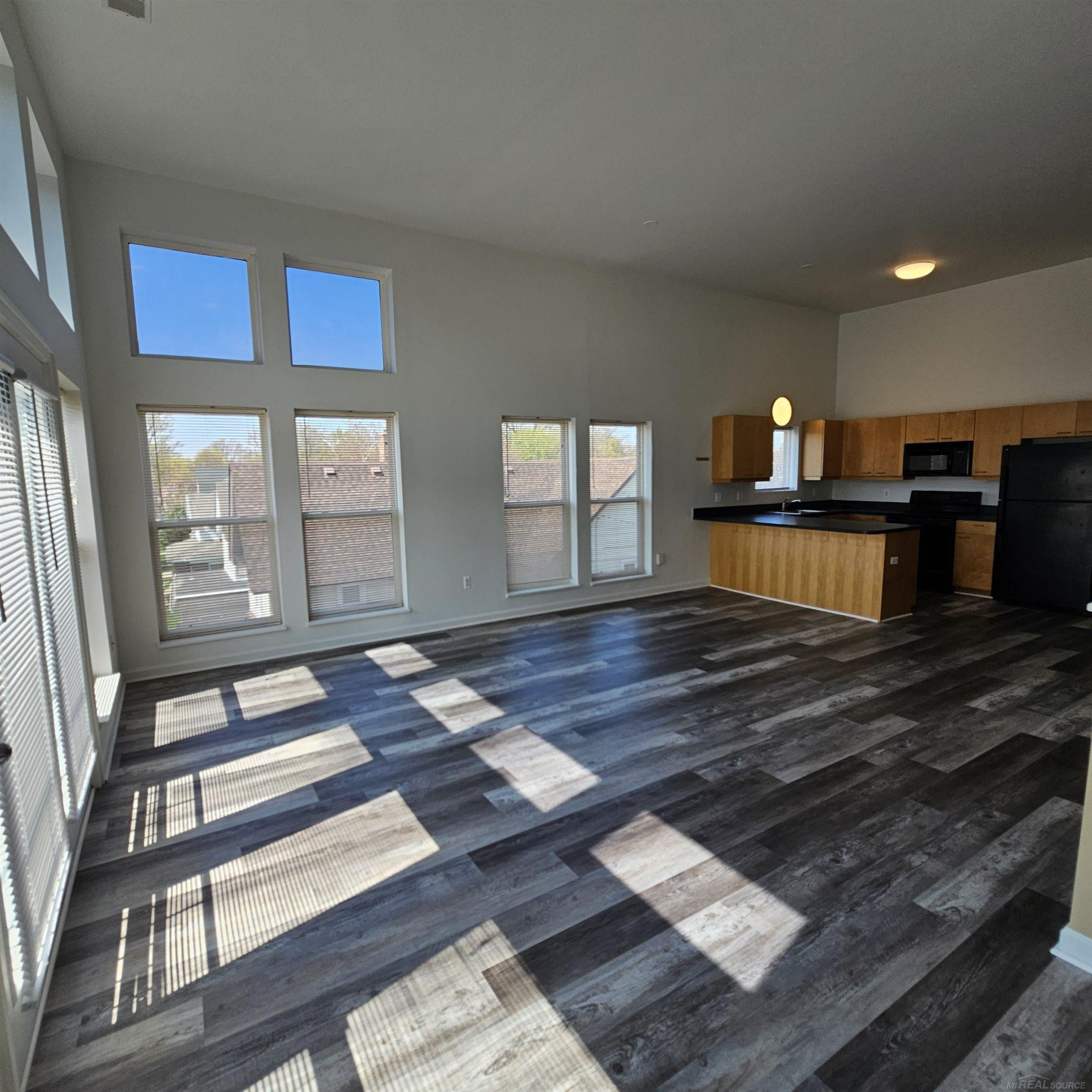 90 Clinton Street, 2, Mount Clemens, MI 48043 — Photo 12