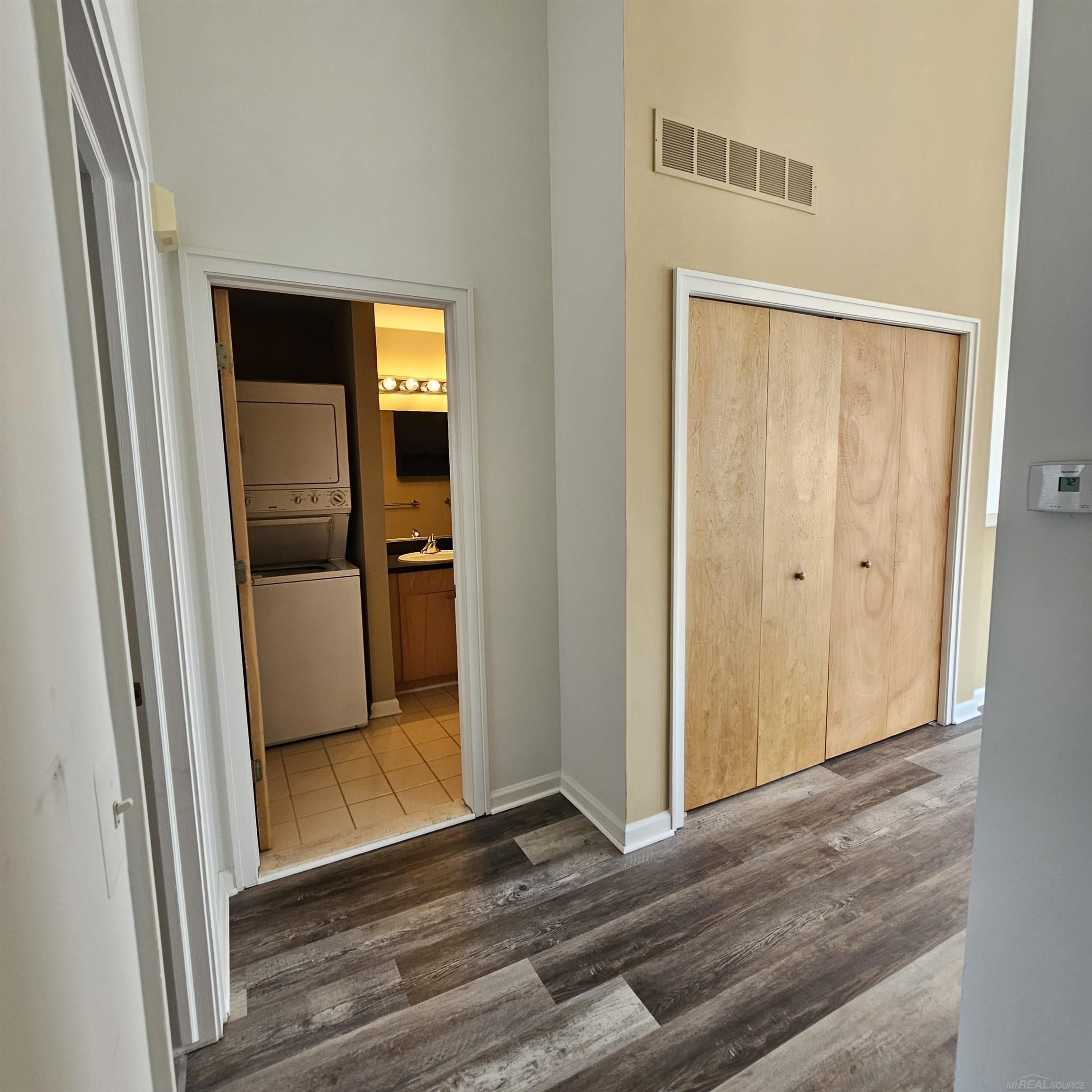 90 Clinton Street, 2, Mount Clemens, MI 48043 — Photo 32