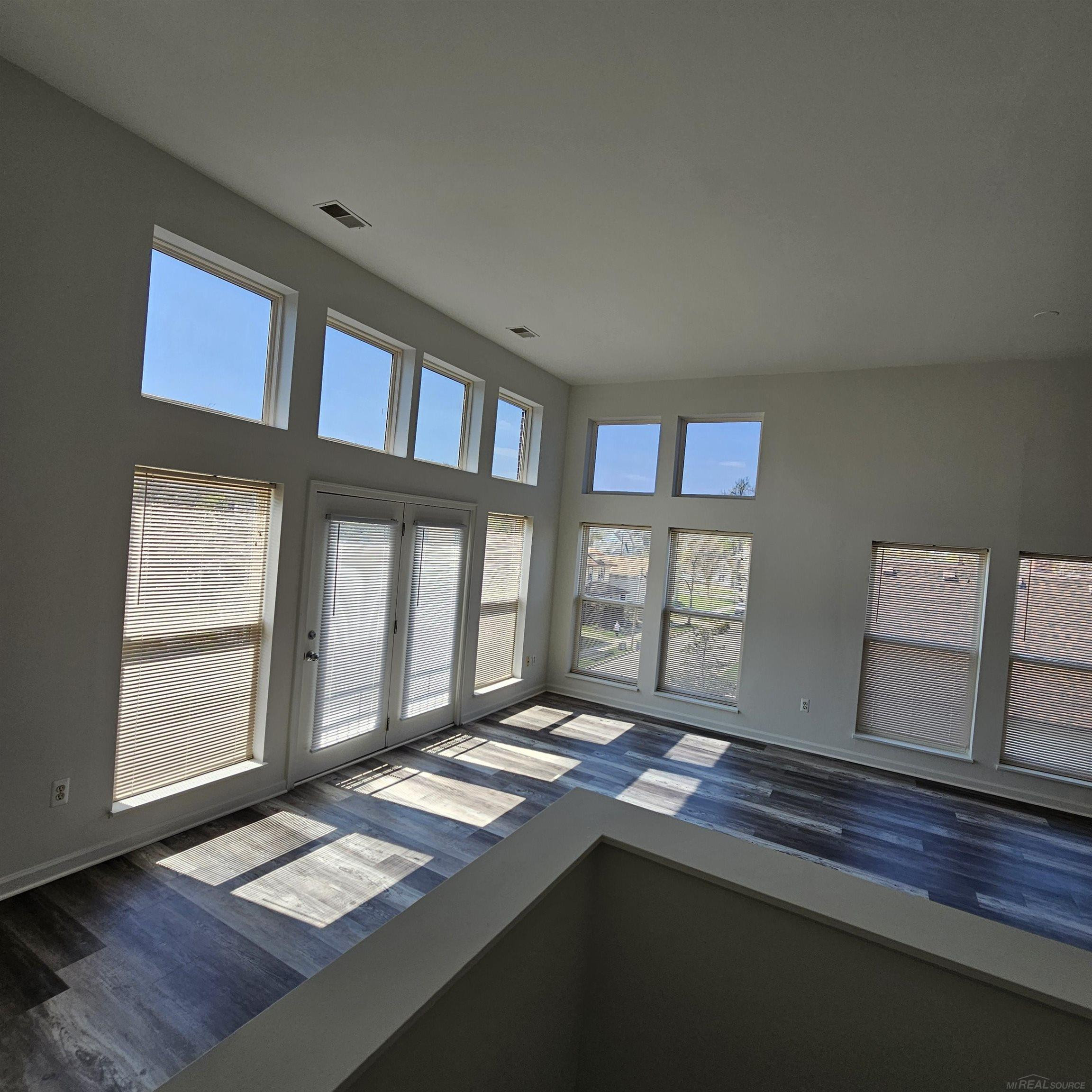 90 Clinton Street, 2, Mount Clemens, MI 48043 — Photo 37