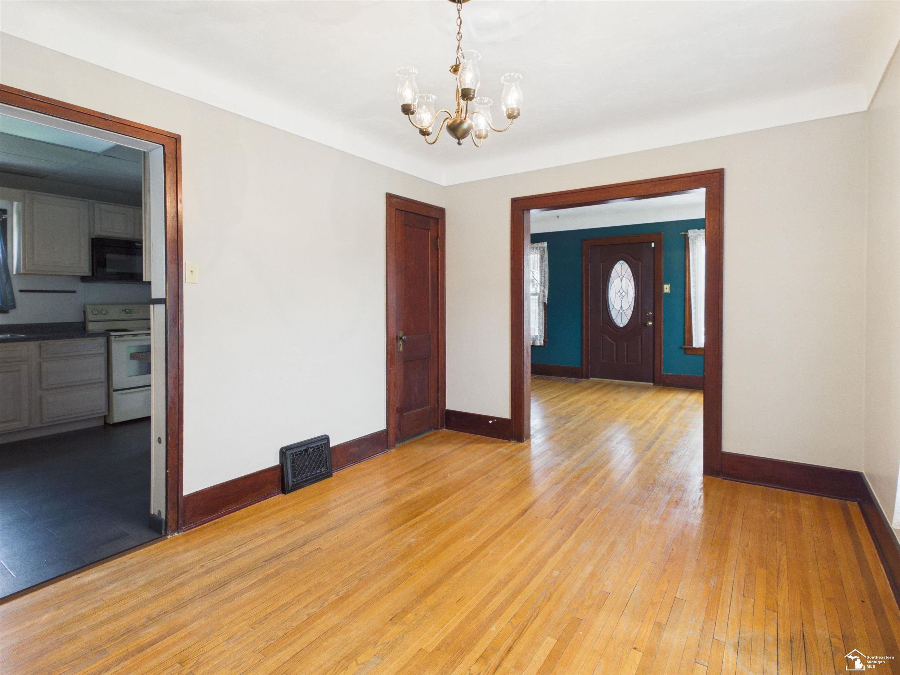 823 Michigan Avenue, Monroe, MI 48162 — Photo 13