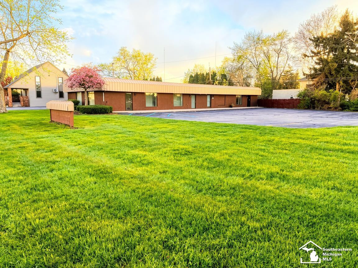 15175 S Dixie Highway, Monroe, MI 48161