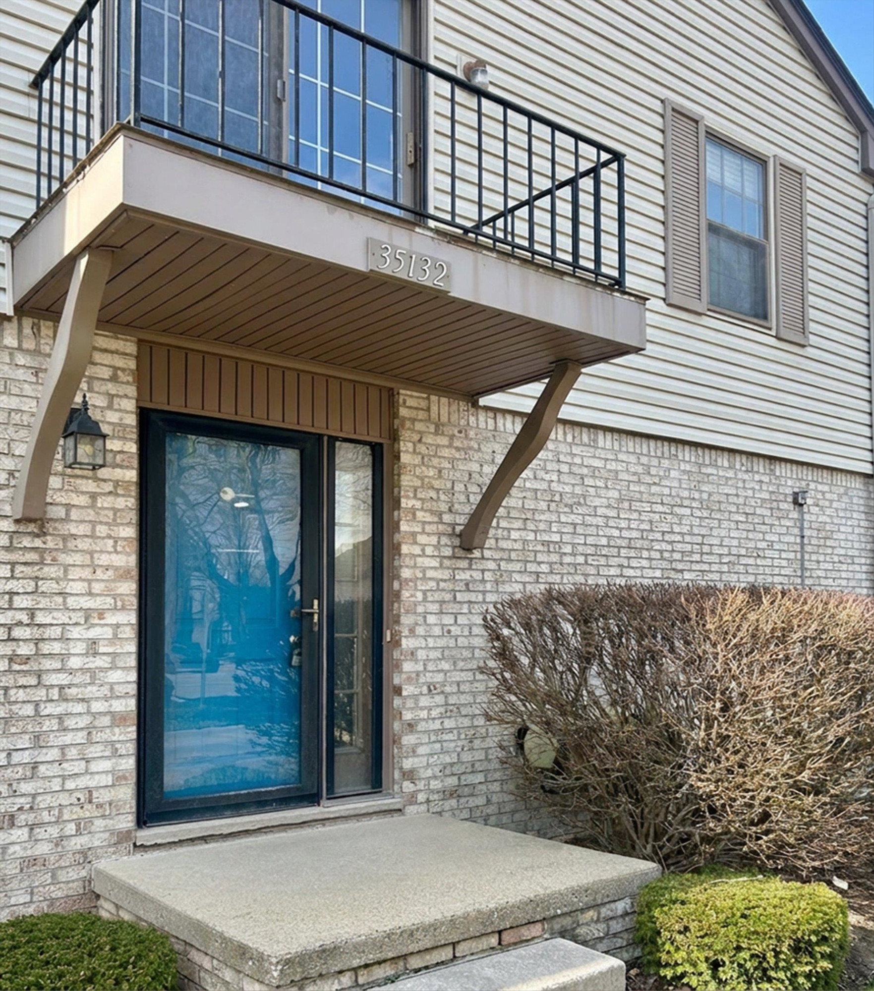 35132 N Bay Circle, 16, MI — Photo 4