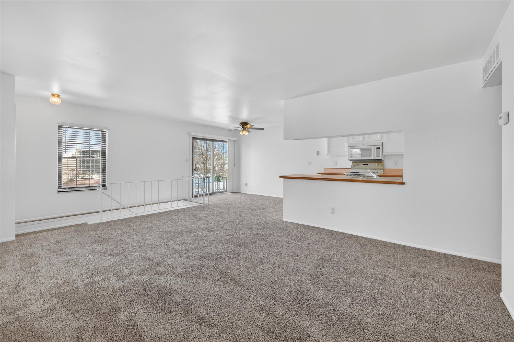 35132 N Bay Circle, 16, MI — Photo 10