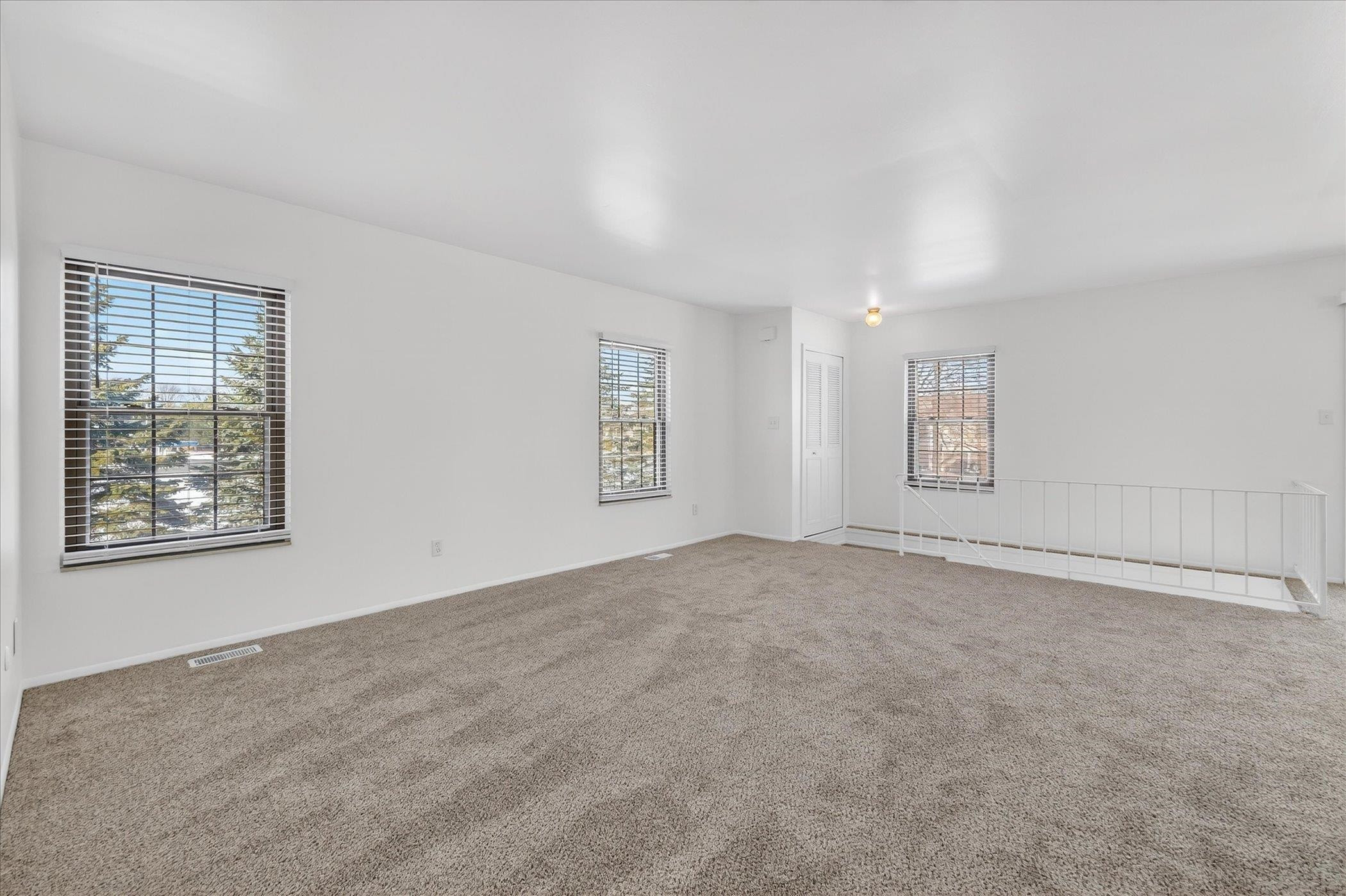 35132 N Bay Circle, 16, MI — Photo 12